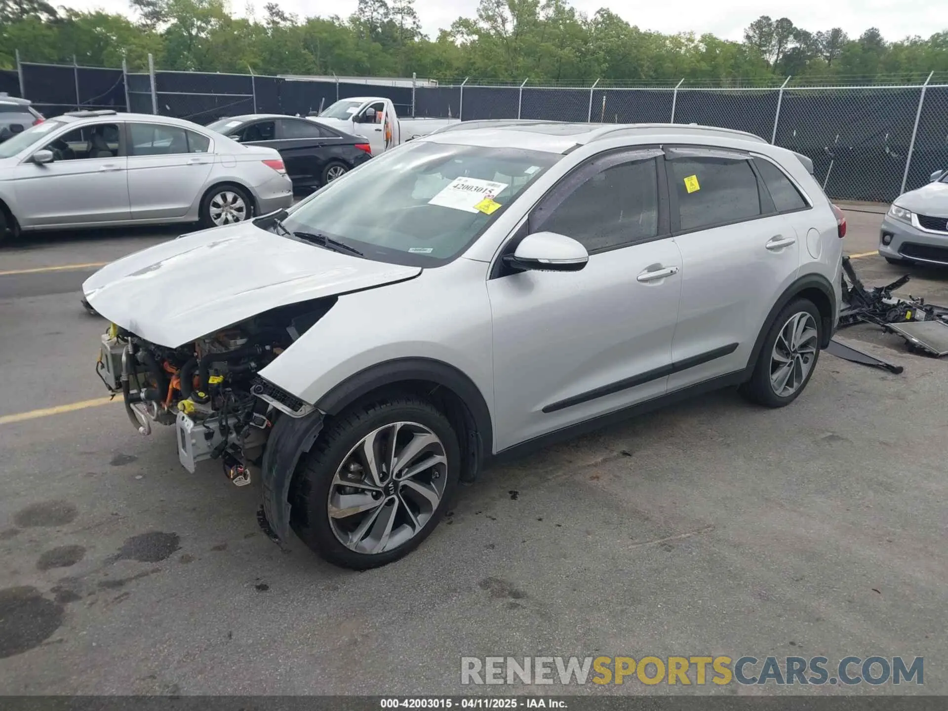 2 fotografías del automóvil dañado KNDCE3LC7K5322632 KIA NIRO 2019