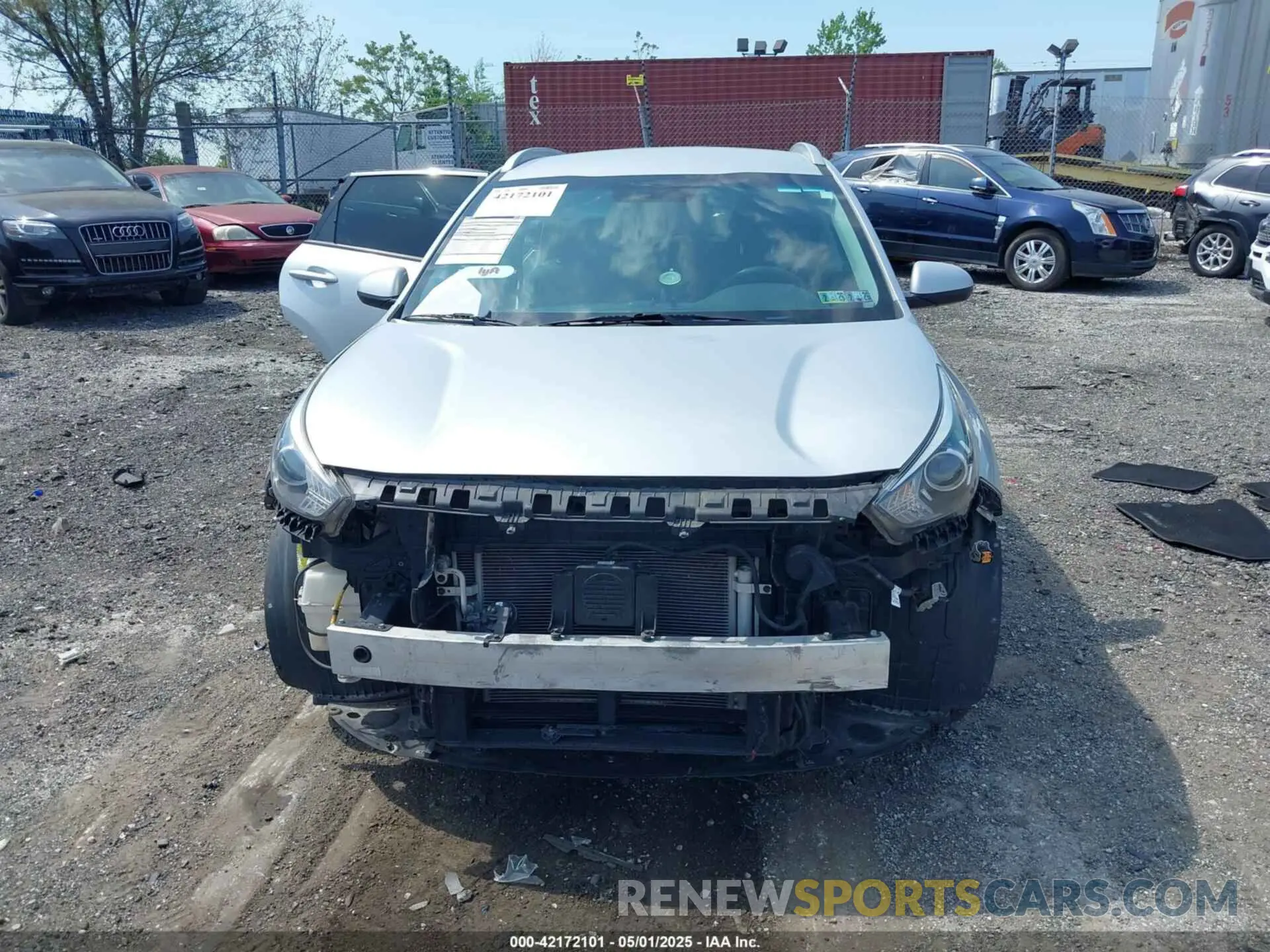 12 fotografías del automóvil dañado KNDCB3LC0L5360696 KIA NIRO 2020