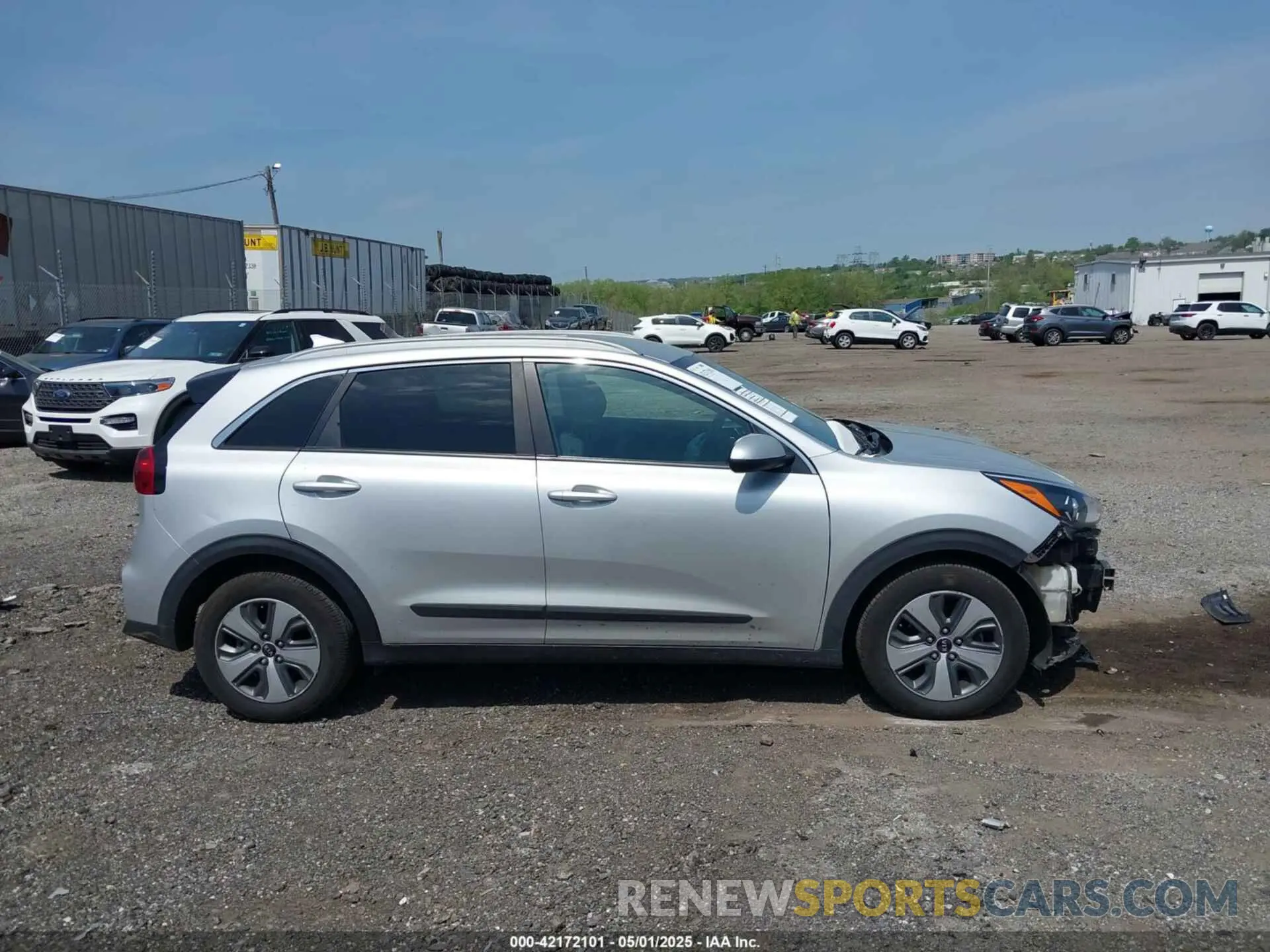 13 fotografías del automóvil dañado KNDCB3LC0L5360696 KIA NIRO 2020