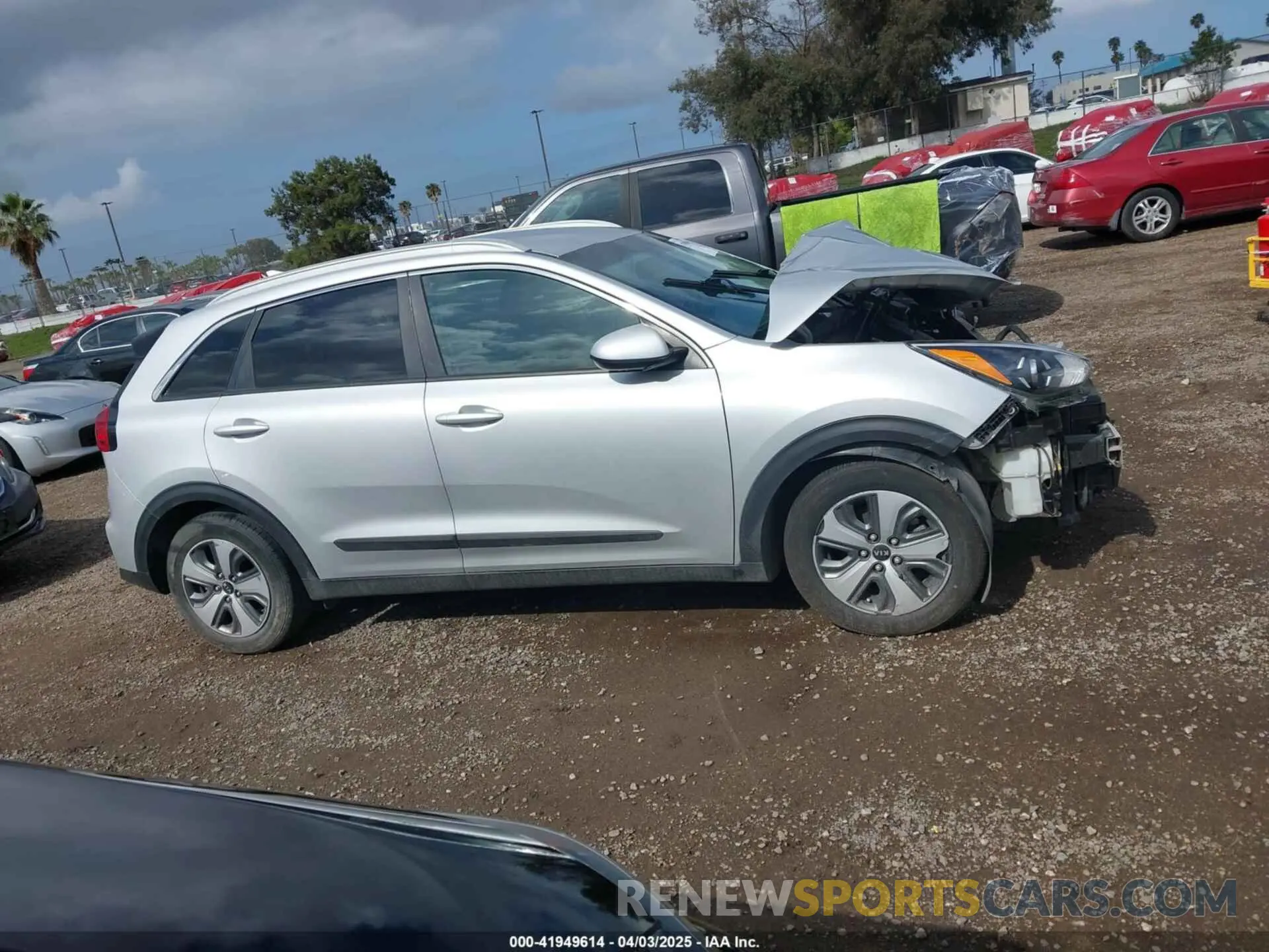 14 fotografías del automóvil dañado KNDCB3LC0L5371441 KIA NIRO 2020