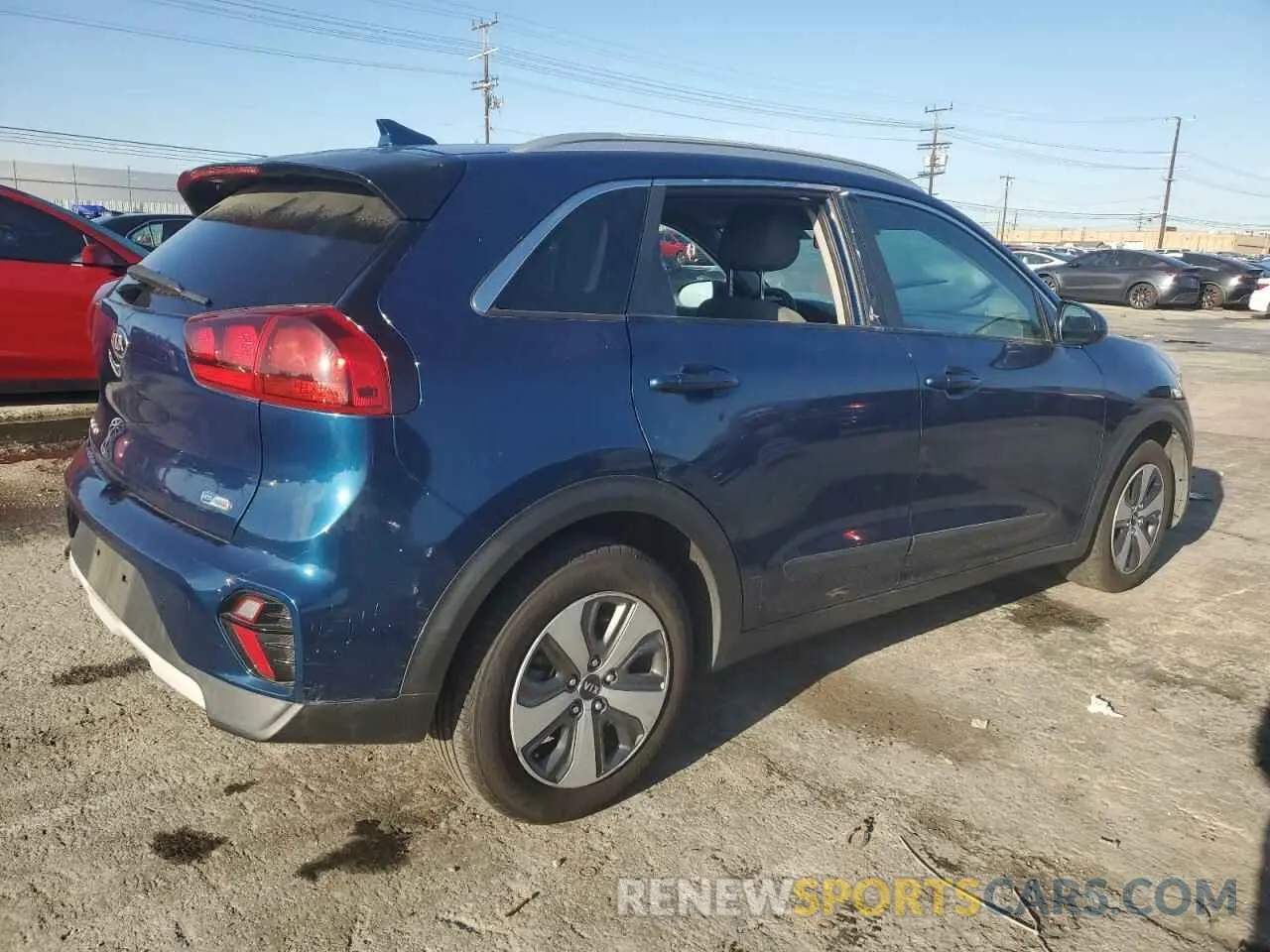 3 fotografías del automóvil dañado KNDCB3LC4L5397881 KIA NIRO 2020