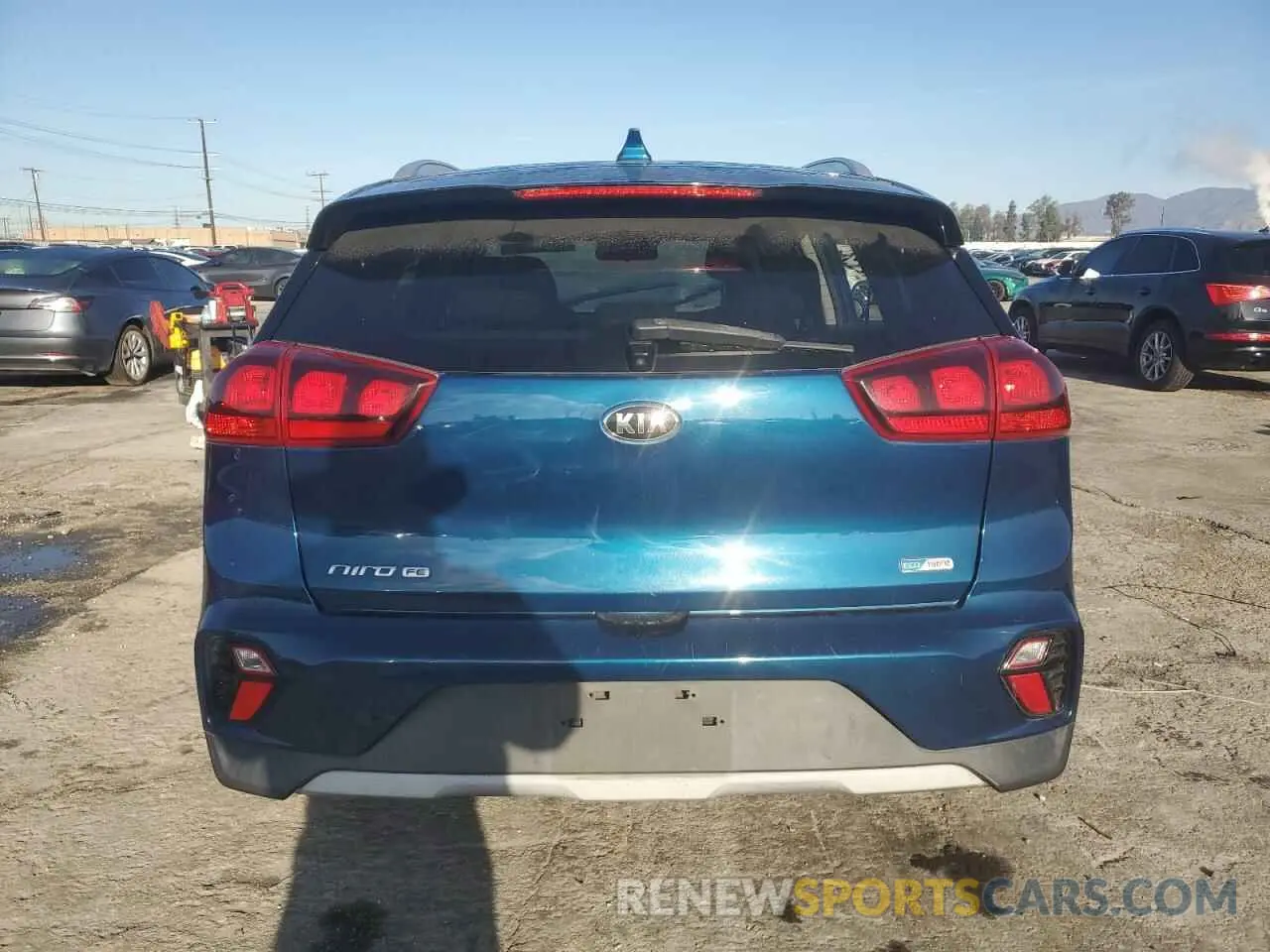 6 fotografías del automóvil dañado KNDCB3LC4L5397881 KIA NIRO 2020