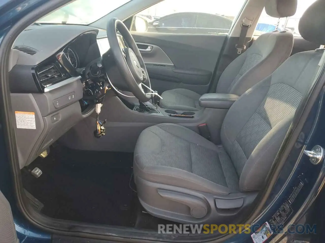 7 fotografías del automóvil dañado KNDCB3LC4L5397881 KIA NIRO 2020