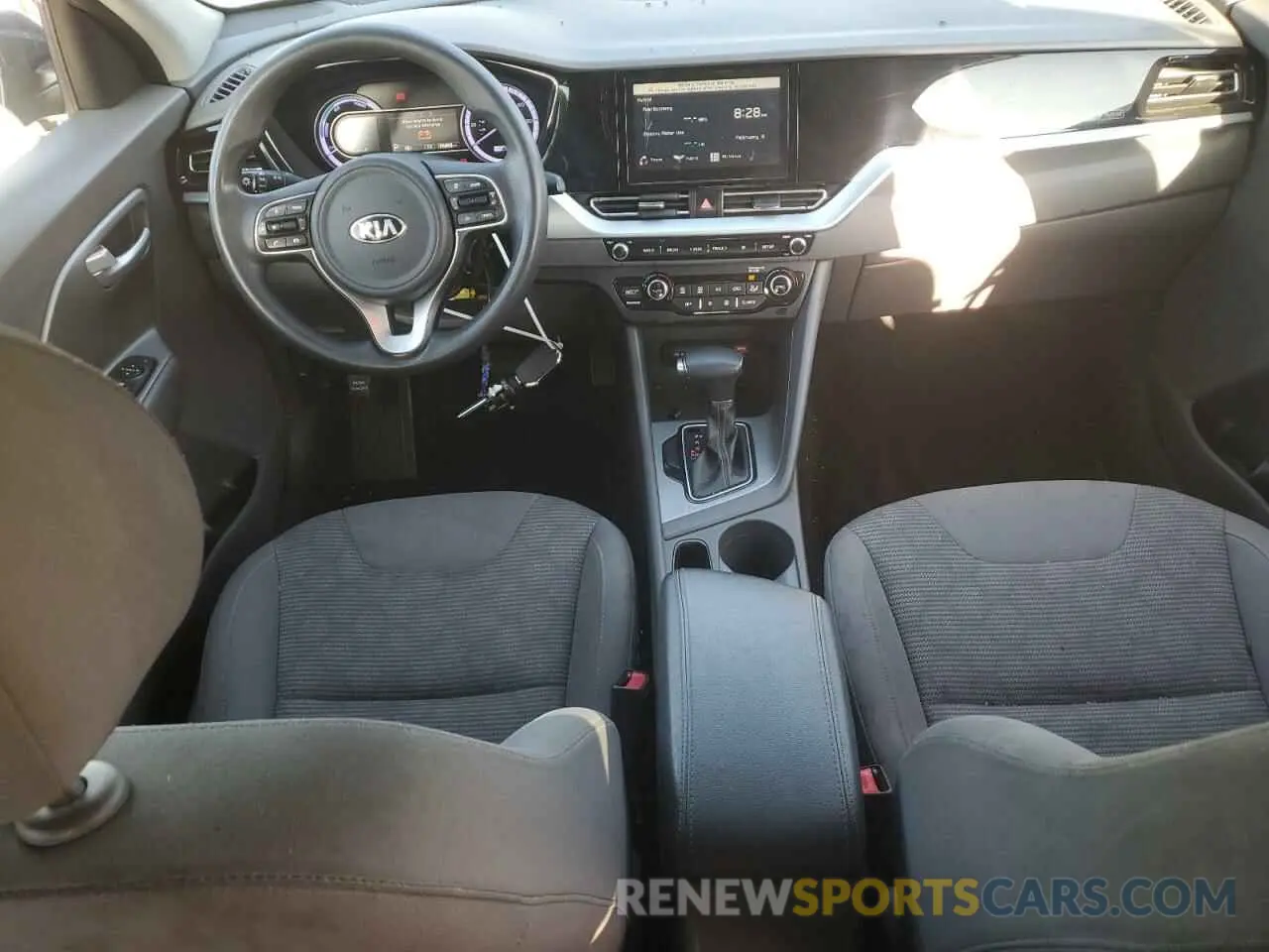 8 fotografías del automóvil dañado KNDCB3LC4L5397881 KIA NIRO 2020
