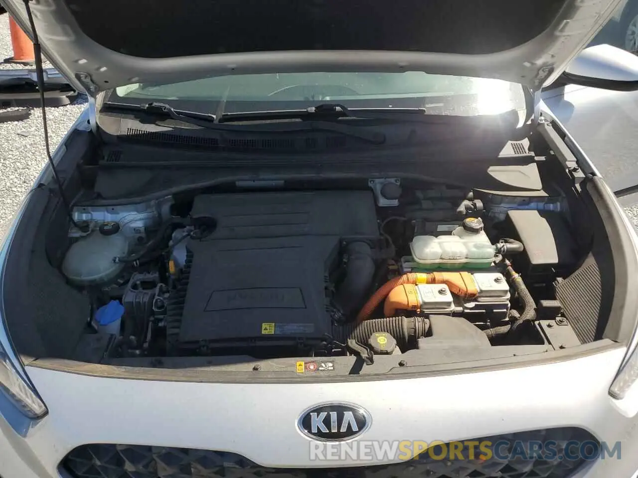 12 fotografías del automóvil dañado KNDCB3LC5L5361617 KIA NIRO 2020