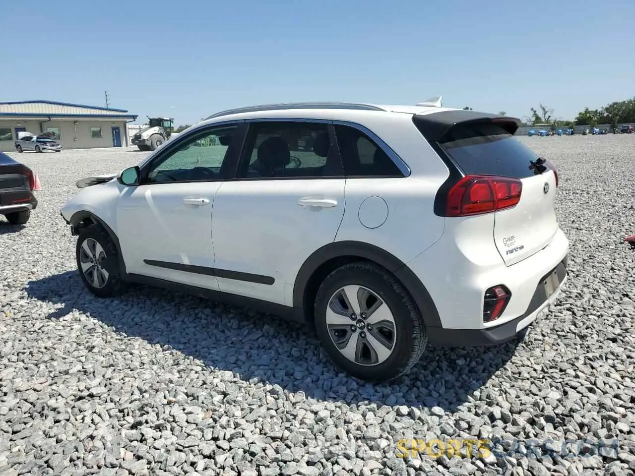 2 fotografías del automóvil dañado KNDCB3LC5L5362167 KIA NIRO 2020