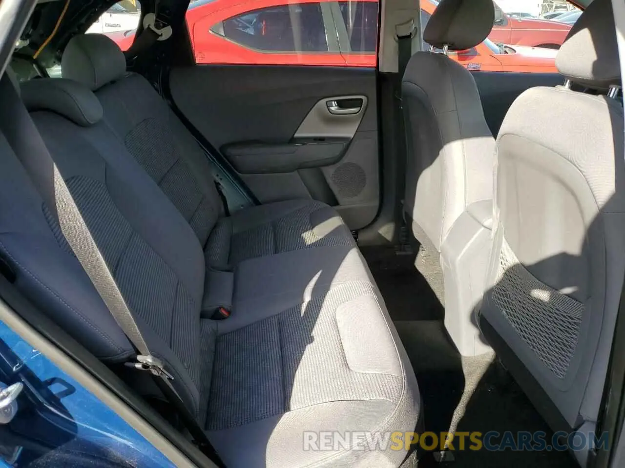 11 fotografías del automóvil dañado KNDCB3LC7L5394568 KIA NIRO 2020