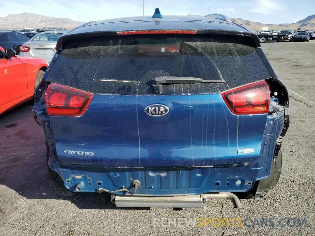 6 fotografías del automóvil dañado KNDCB3LC7L5394568 KIA NIRO 2020