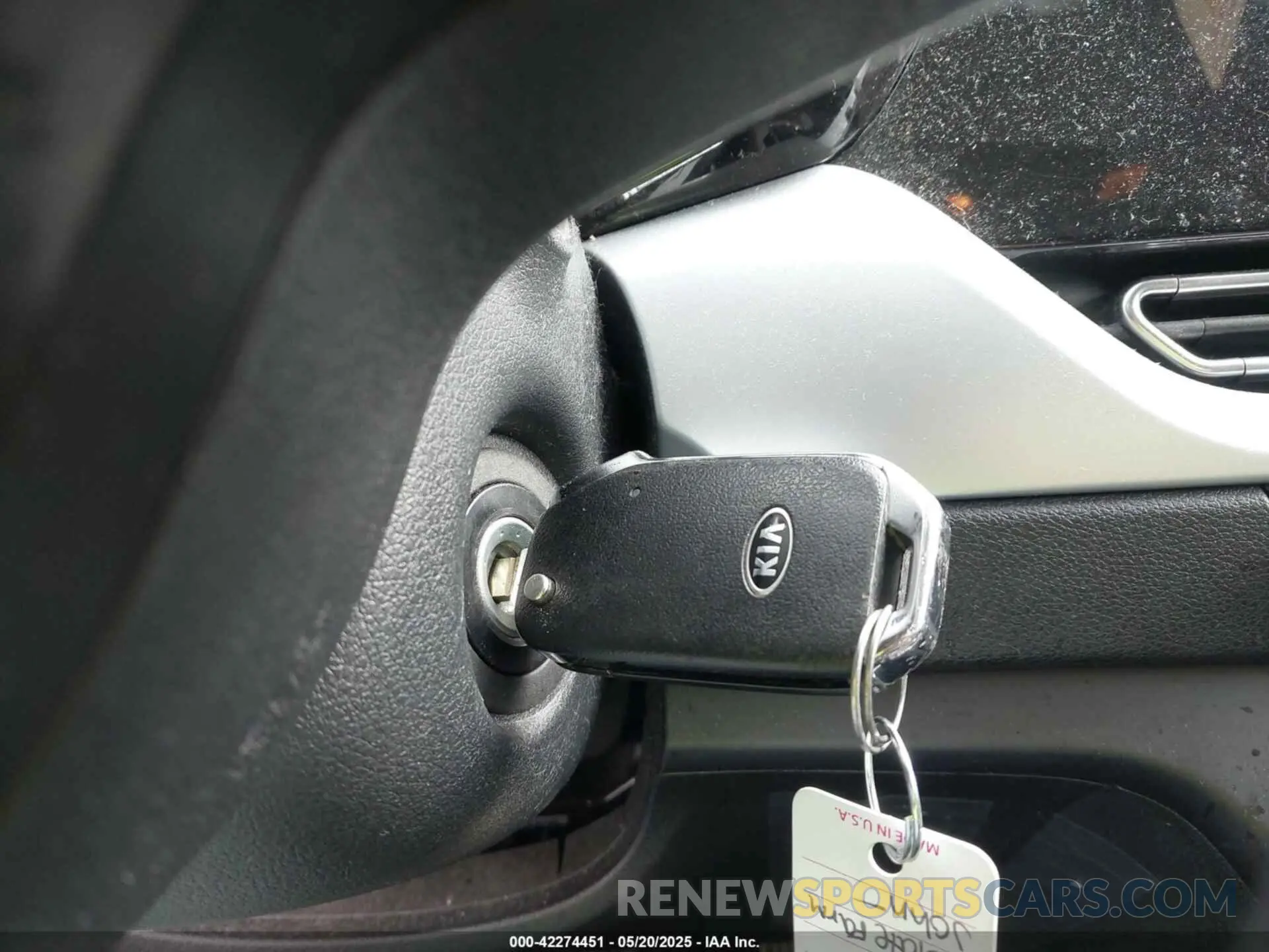 11 fotografías del automóvil dañado KNDCB3LC8L5420417 KIA NIRO 2020