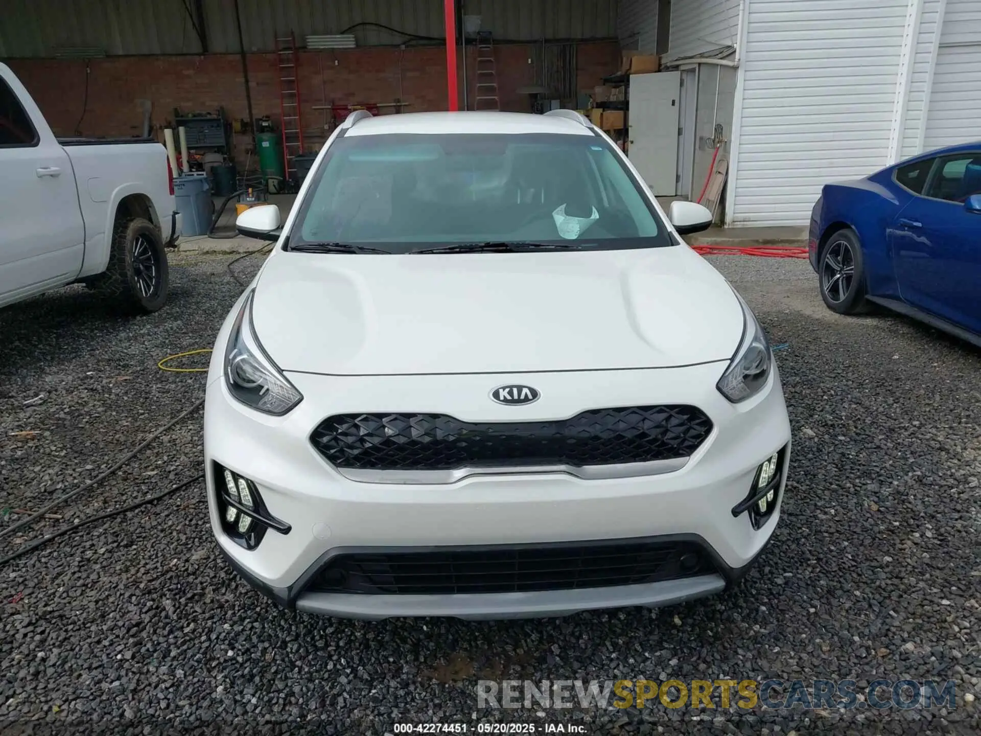 13 fotografías del automóvil dañado KNDCB3LC8L5420417 KIA NIRO 2020
