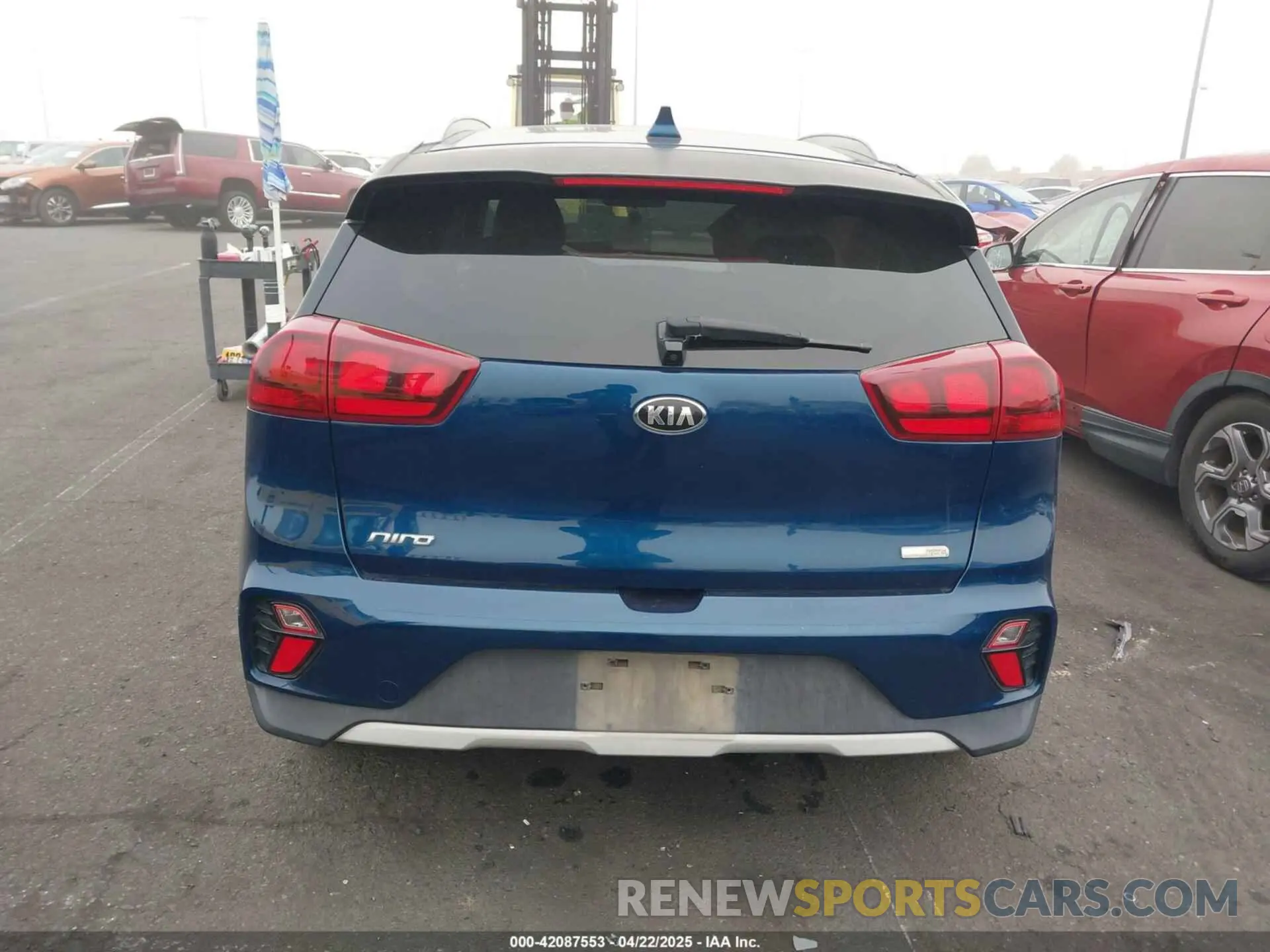 16 fotografías del automóvil dañado KNDCB3LC8L5443129 KIA NIRO 2020