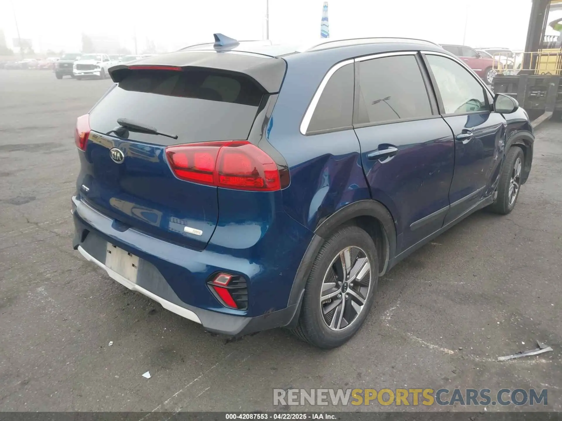 4 fotografías del automóvil dañado KNDCB3LC8L5443129 KIA NIRO 2020