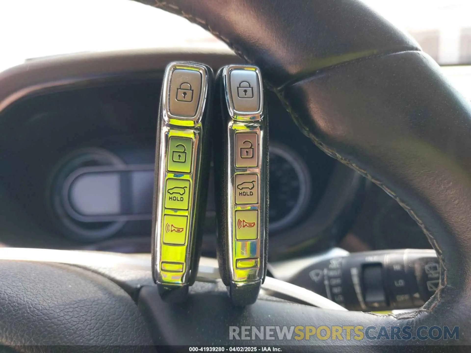 11 fotografías del automóvil dañado KNDCB3LCXL5400184 KIA NIRO 2020