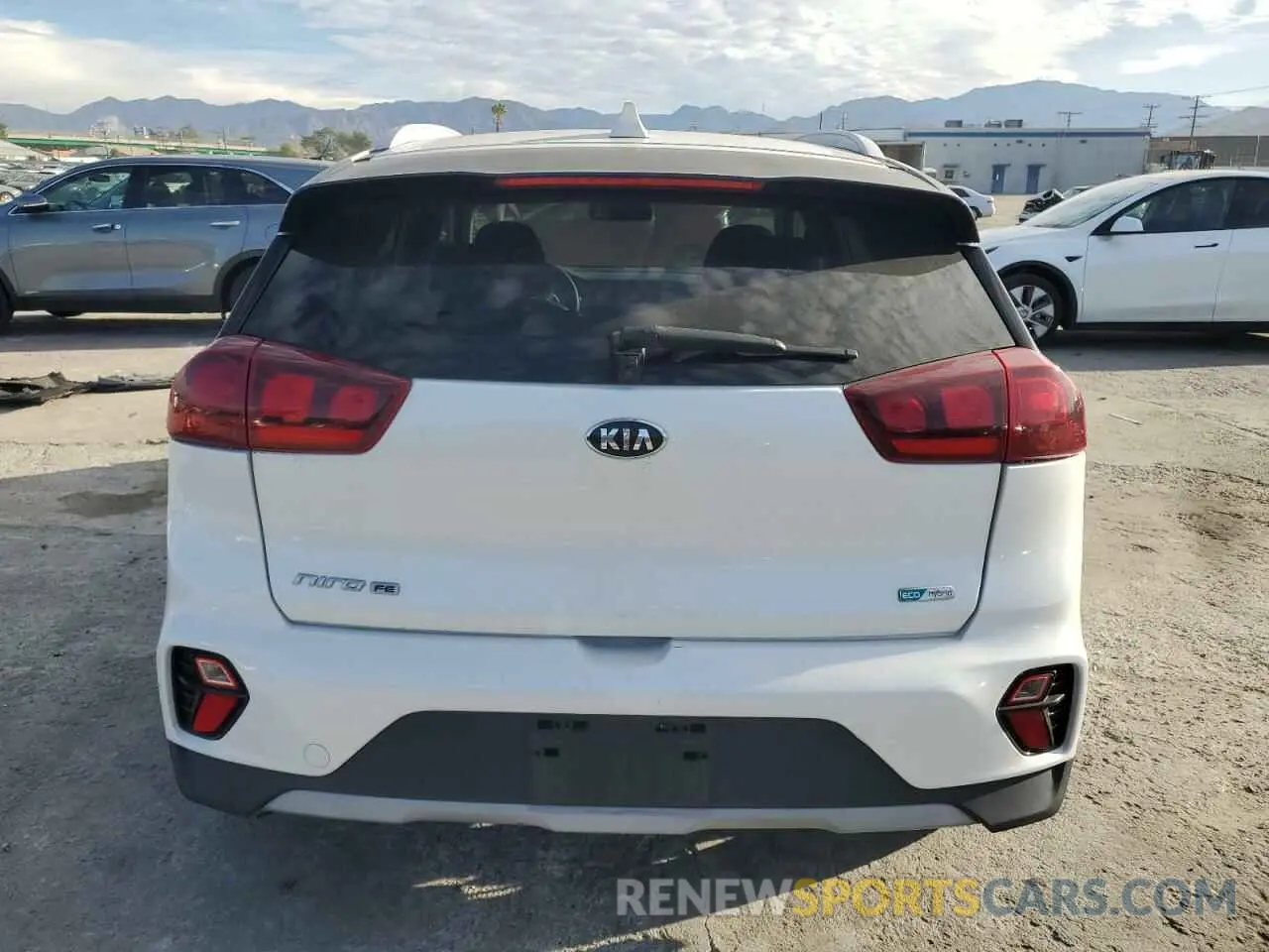 6 fotografías del automóvil dañado KNDCB3LCXL5423481 KIA NIRO 2020