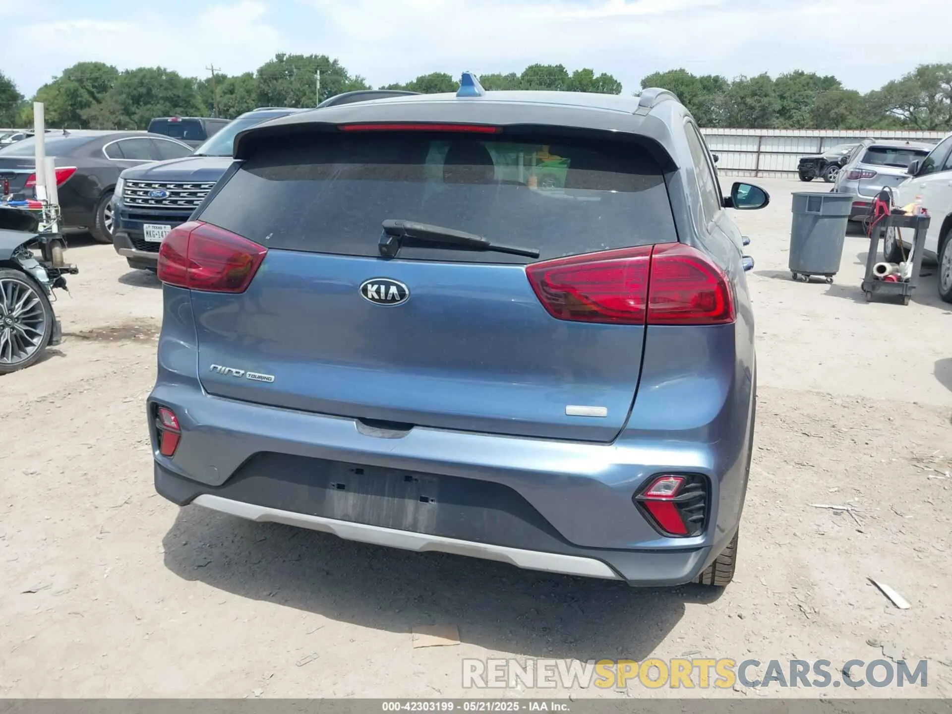 16 fotografías del automóvil dañado KNDCC3LC1L5394630 KIA NIRO 2020