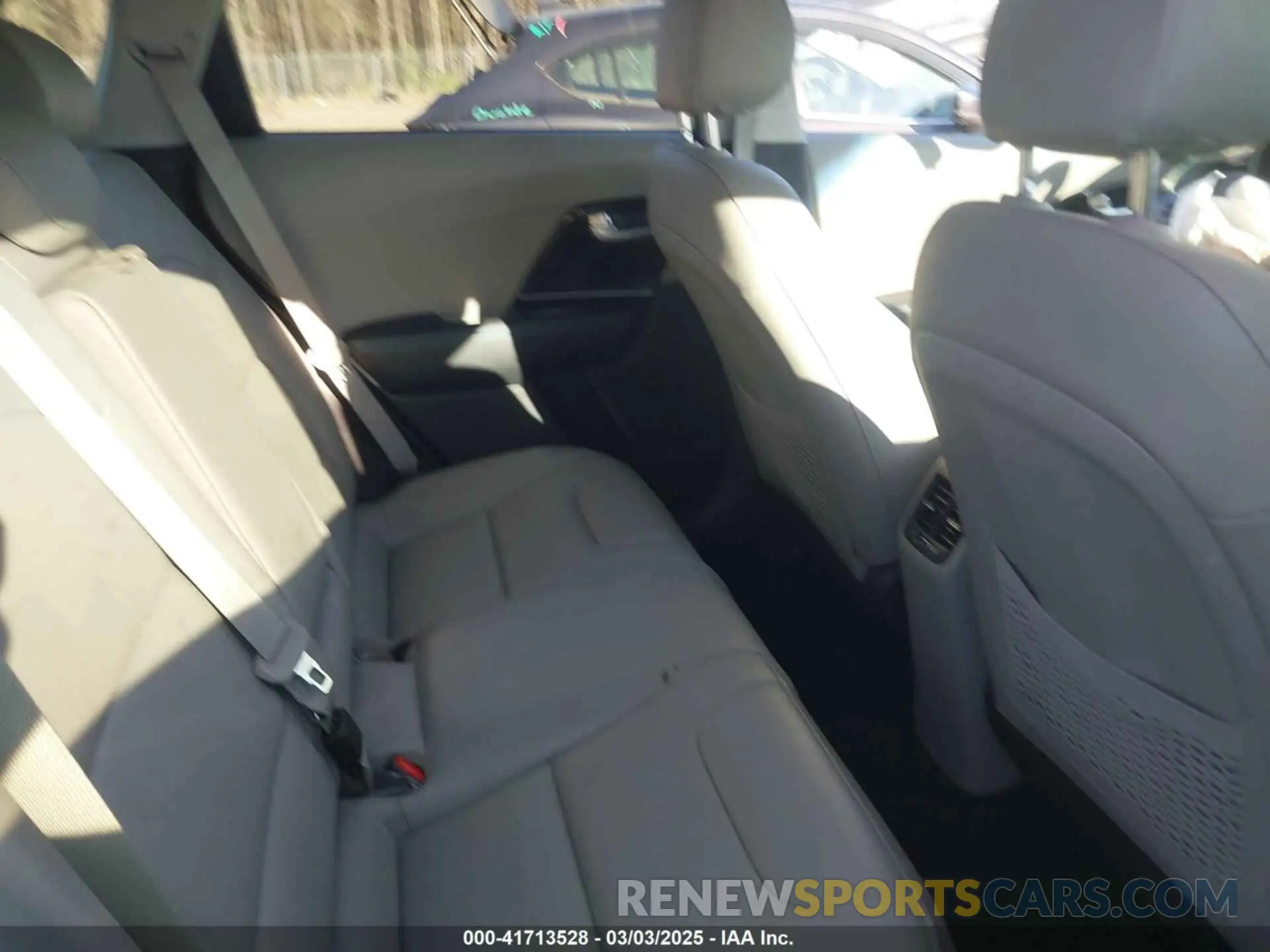 8 fotografías del automóvil dañado KNDCC3LC5L5421702 KIA NIRO 2020