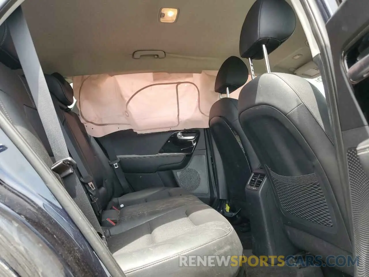 10 fotografías del automóvil dañado KNDCC3LC7L5428571 KIA NIRO 2020