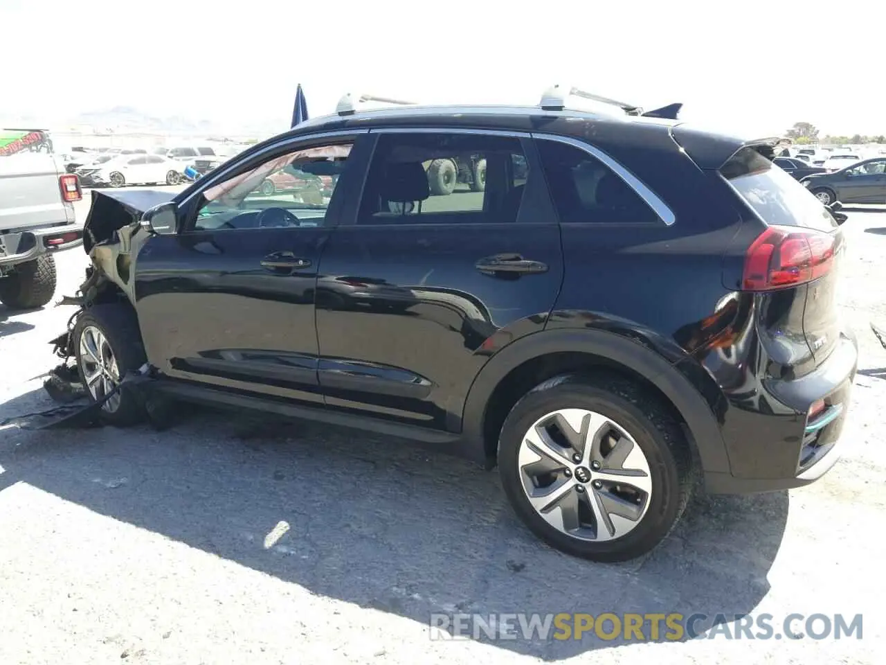 2 fotografías del automóvil dañado KNDCC3LG0L5080972 KIA NIRO 2020