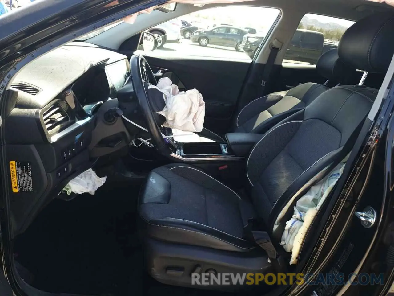 7 fotografías del automóvil dañado KNDCC3LG0L5080972 KIA NIRO 2020