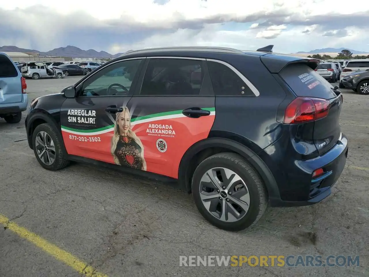 2 fotografías del automóvil dañado KNDCC3LG1L5074842 KIA NIRO 2020