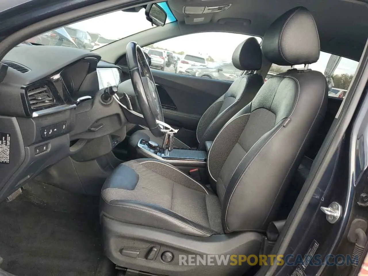 7 fotografías del automóvil dañado KNDCC3LG1L5074842 KIA NIRO 2020