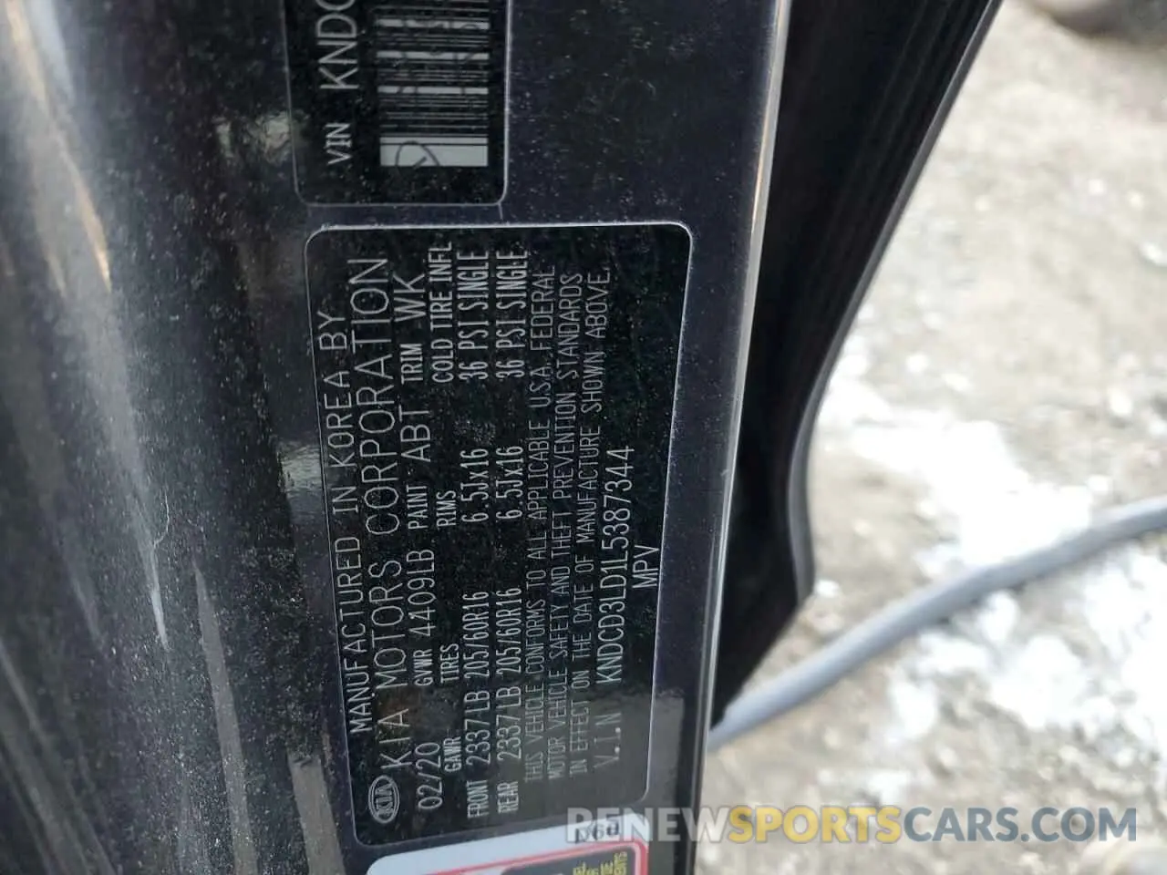 12 fotografías del automóvil dañado KNDCD3LD1L5387344 KIA NIRO 2020