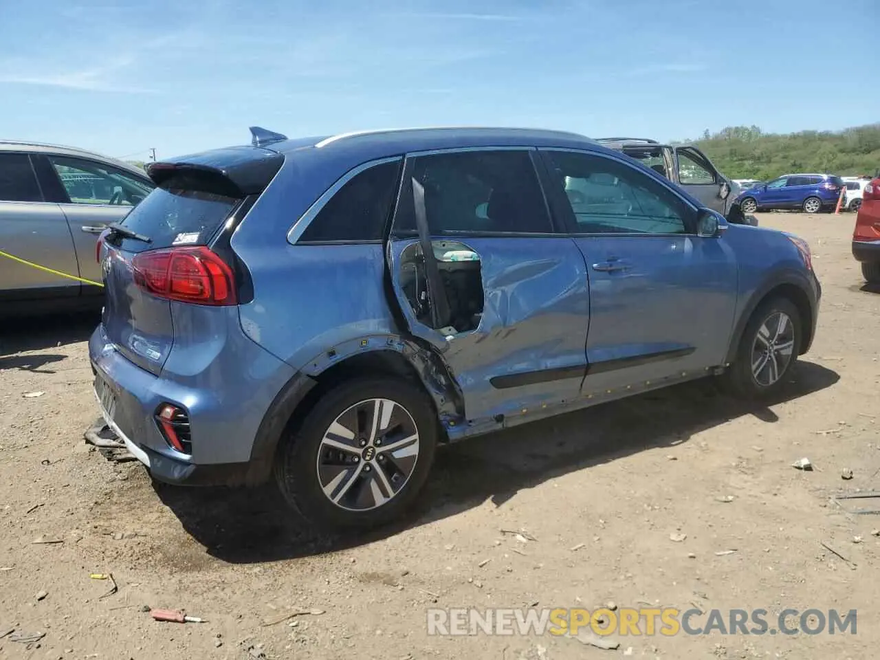 3 fotografías del automóvil dañado KNDCE3LC6L5433318 KIA NIRO 2020