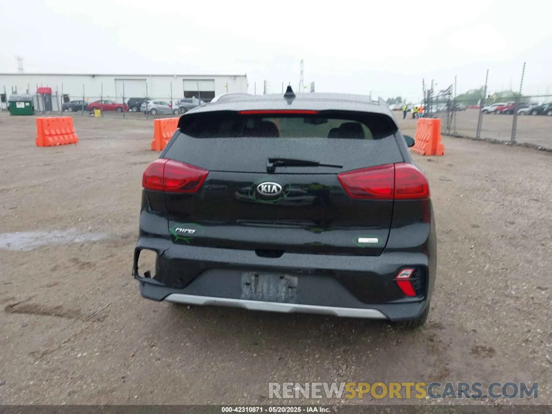 16 fotografías del automóvil dañado KNDCE3LC8L5429027 KIA NIRO 2020