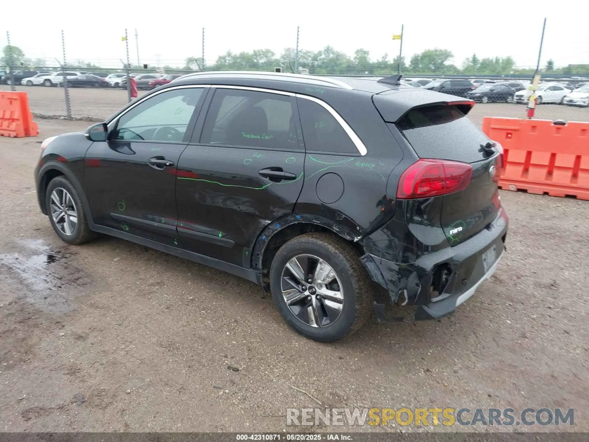 3 fotografías del automóvil dañado KNDCE3LC8L5429027 KIA NIRO 2020