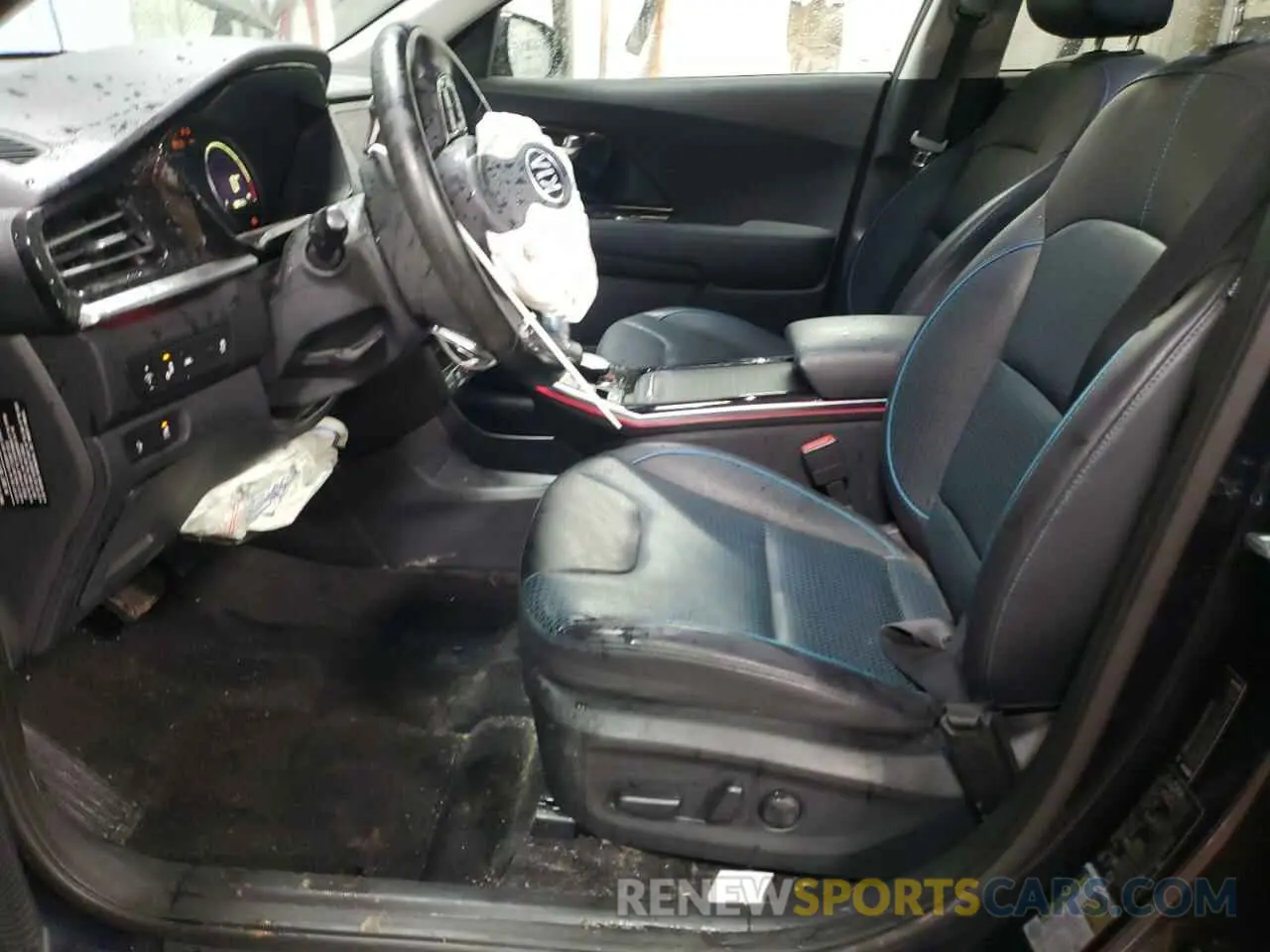 7 fotografías del automóvil dañado KNDCE3LG2L5080739 KIA NIRO 2020