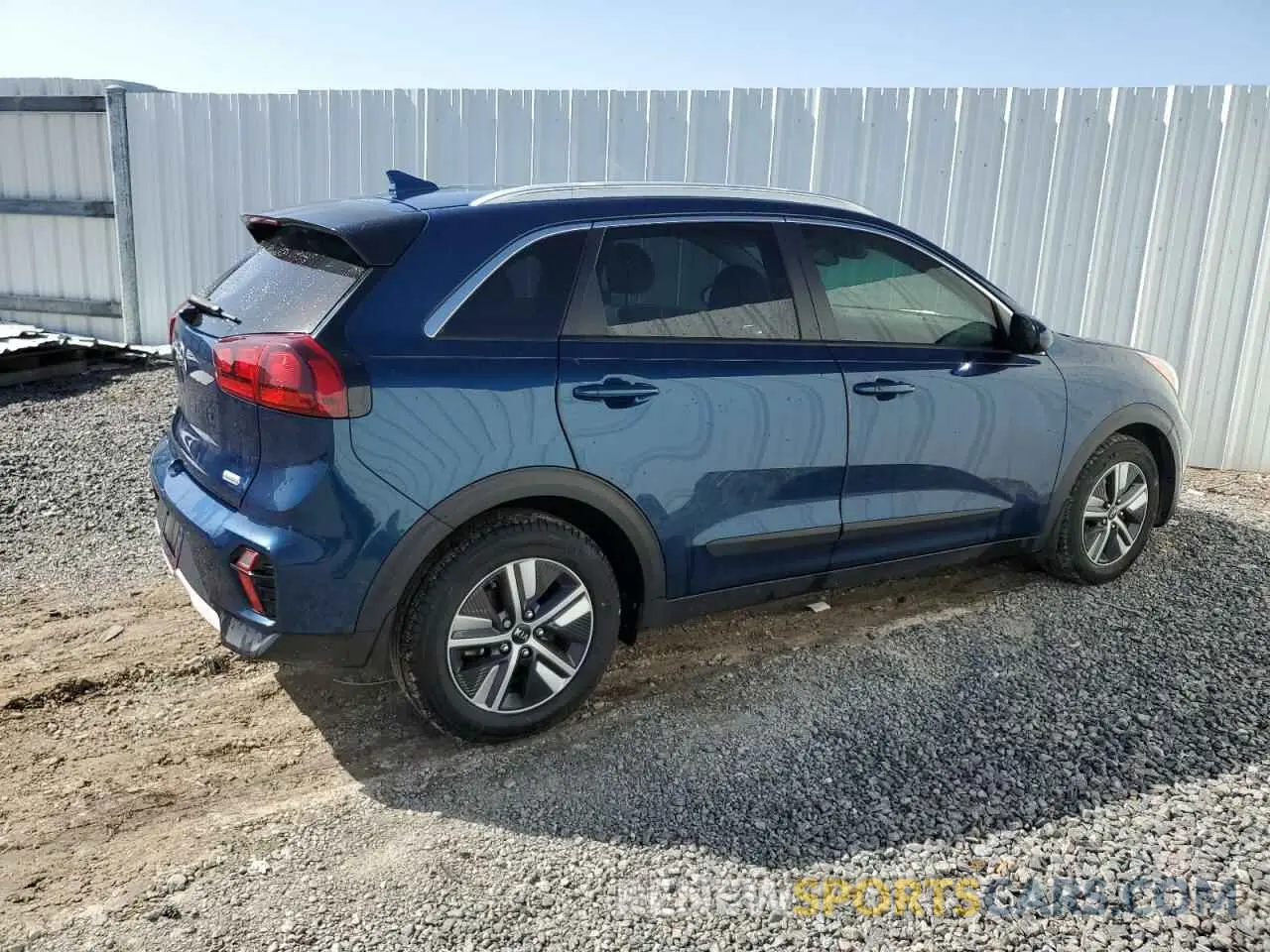 3 fotografías del automóvil dañado KNDCM3LD5L5391557 KIA NIRO 2020