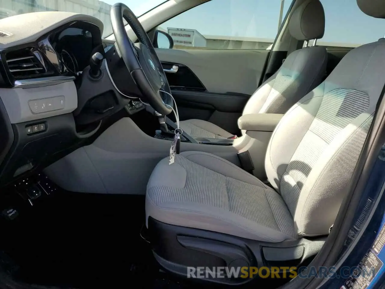 7 fotografías del automóvil dañado KNDCM3LD5L5391557 KIA NIRO 2020