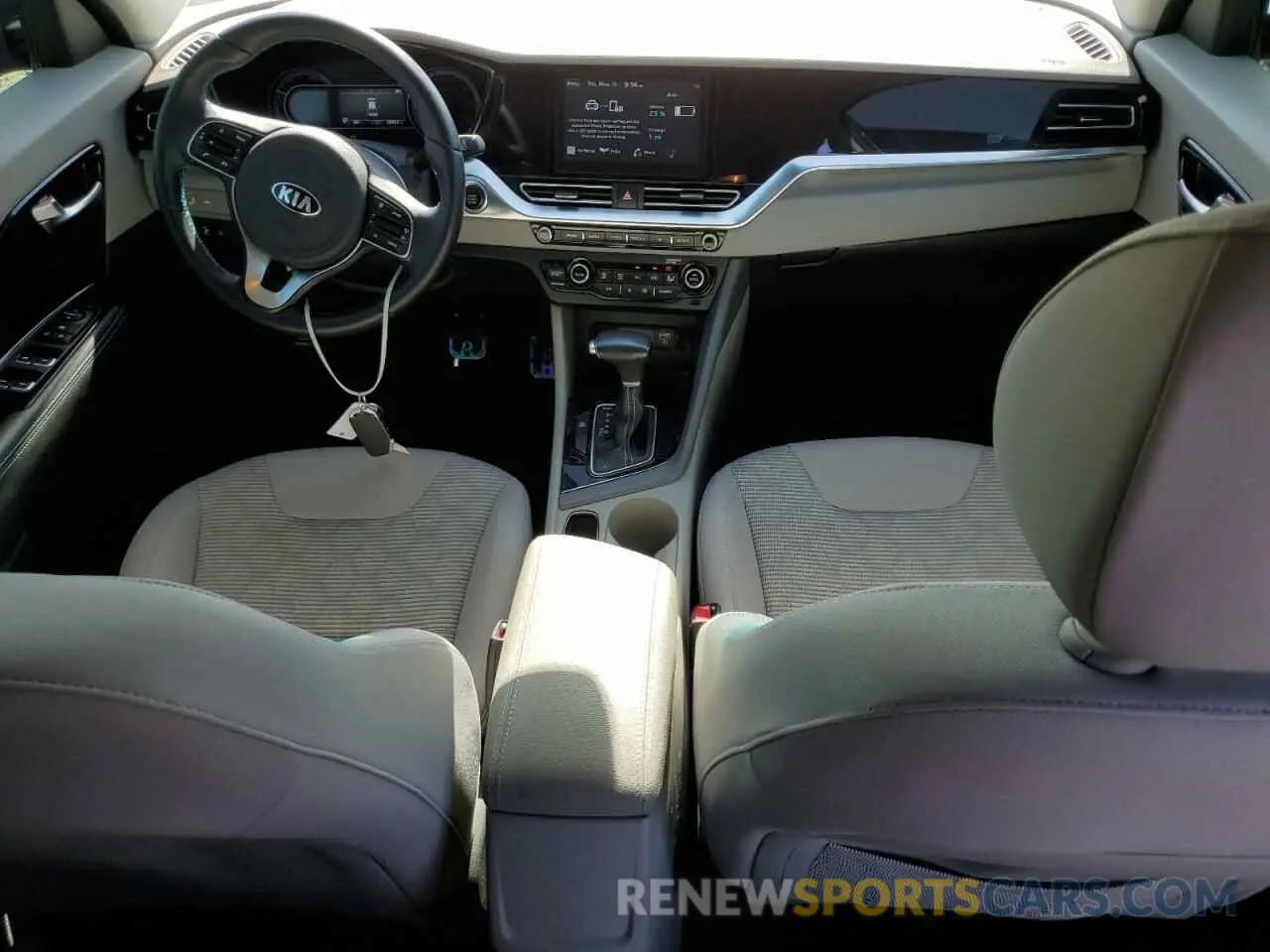 8 fotografías del automóvil dañado KNDCM3LD5L5391557 KIA NIRO 2020