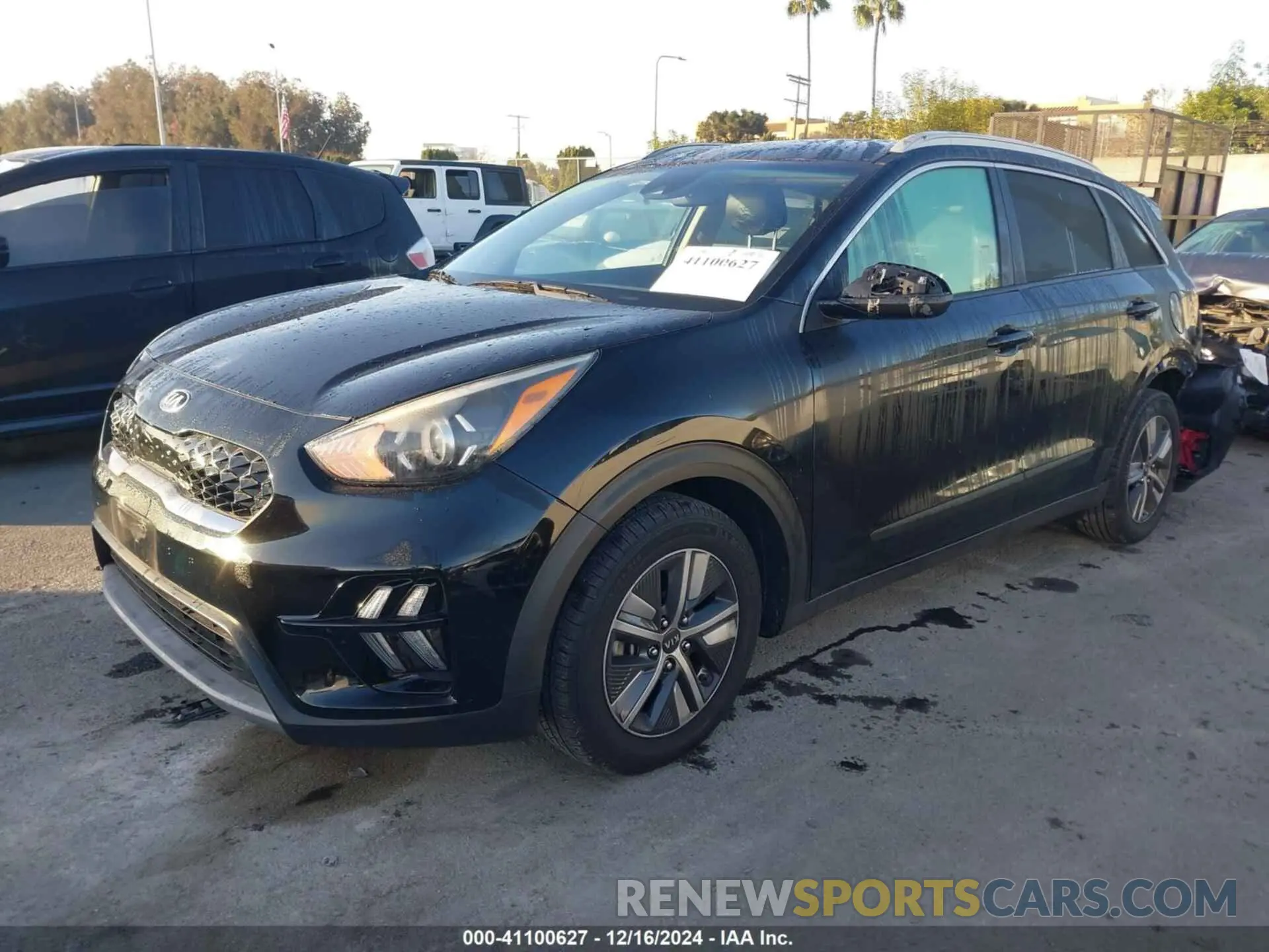 2 fotografías del automóvil dañado KNDCB3LC3M5464553 KIA NIRO 2021