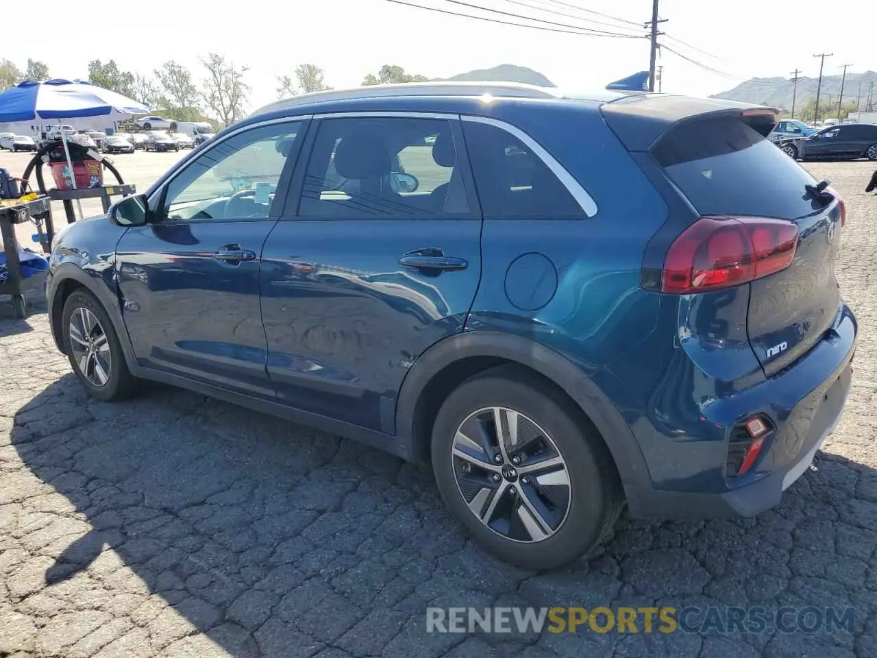 2 fotografías del automóvil dañado KNDCB3LC3M5471647 KIA NIRO 2021