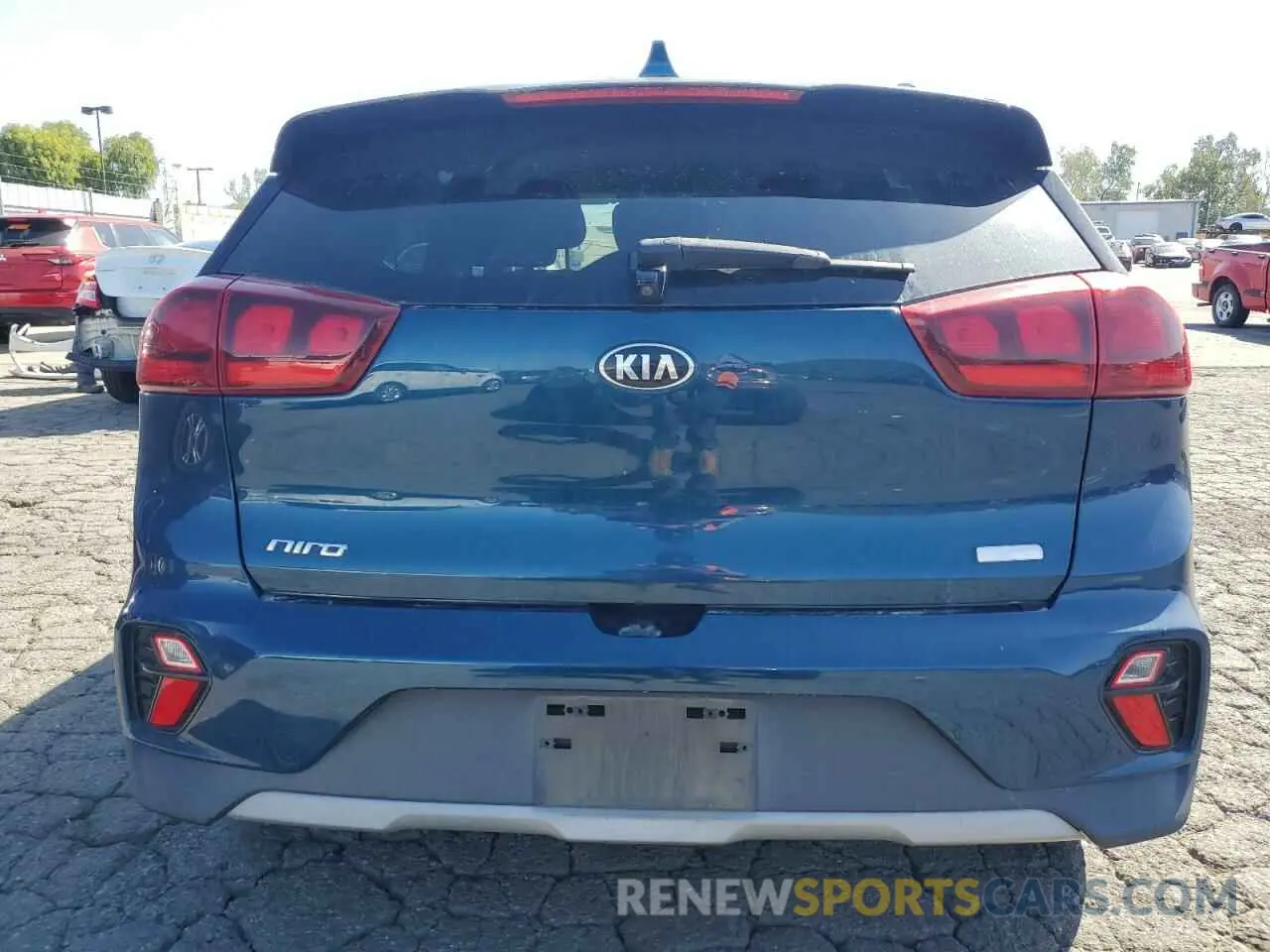 6 fotografías del automóvil dañado KNDCB3LC3M5471647 KIA NIRO 2021