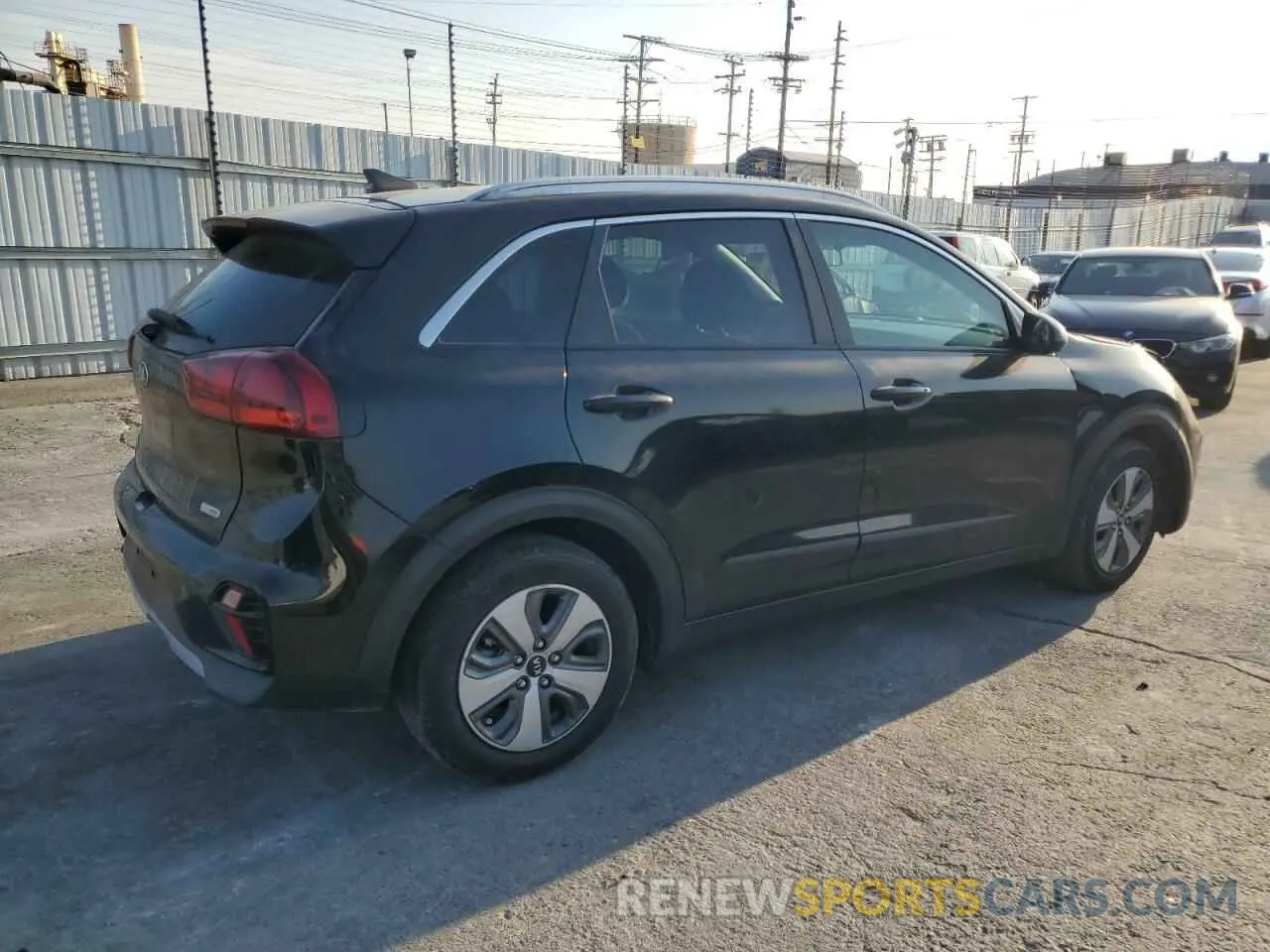 3 fotografías del automóvil dañado KNDCB3LC5M5471746 KIA NIRO 2021