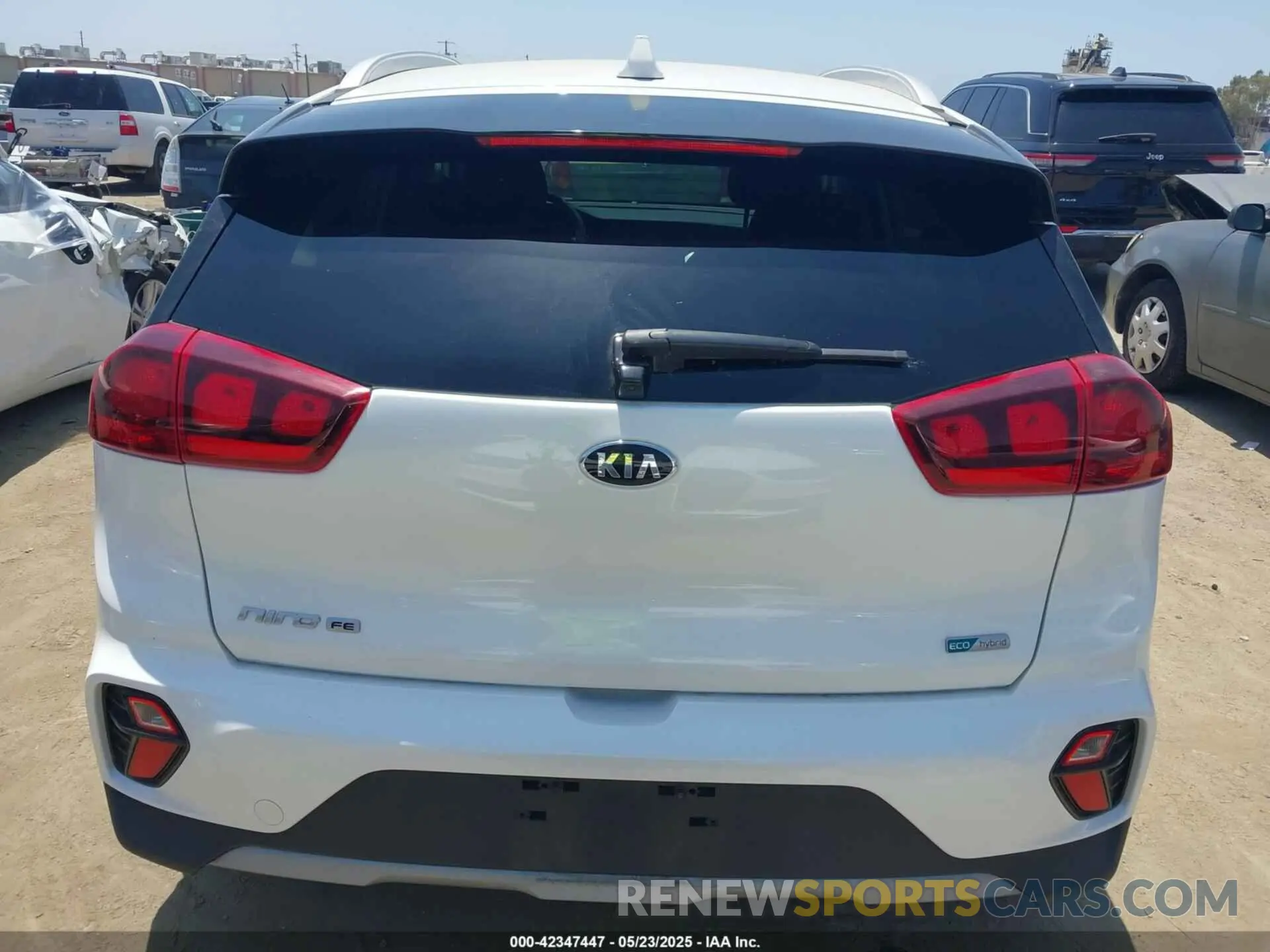 17 fotografías del automóvil dañado KNDCB3LC7M5465642 KIA NIRO 2021