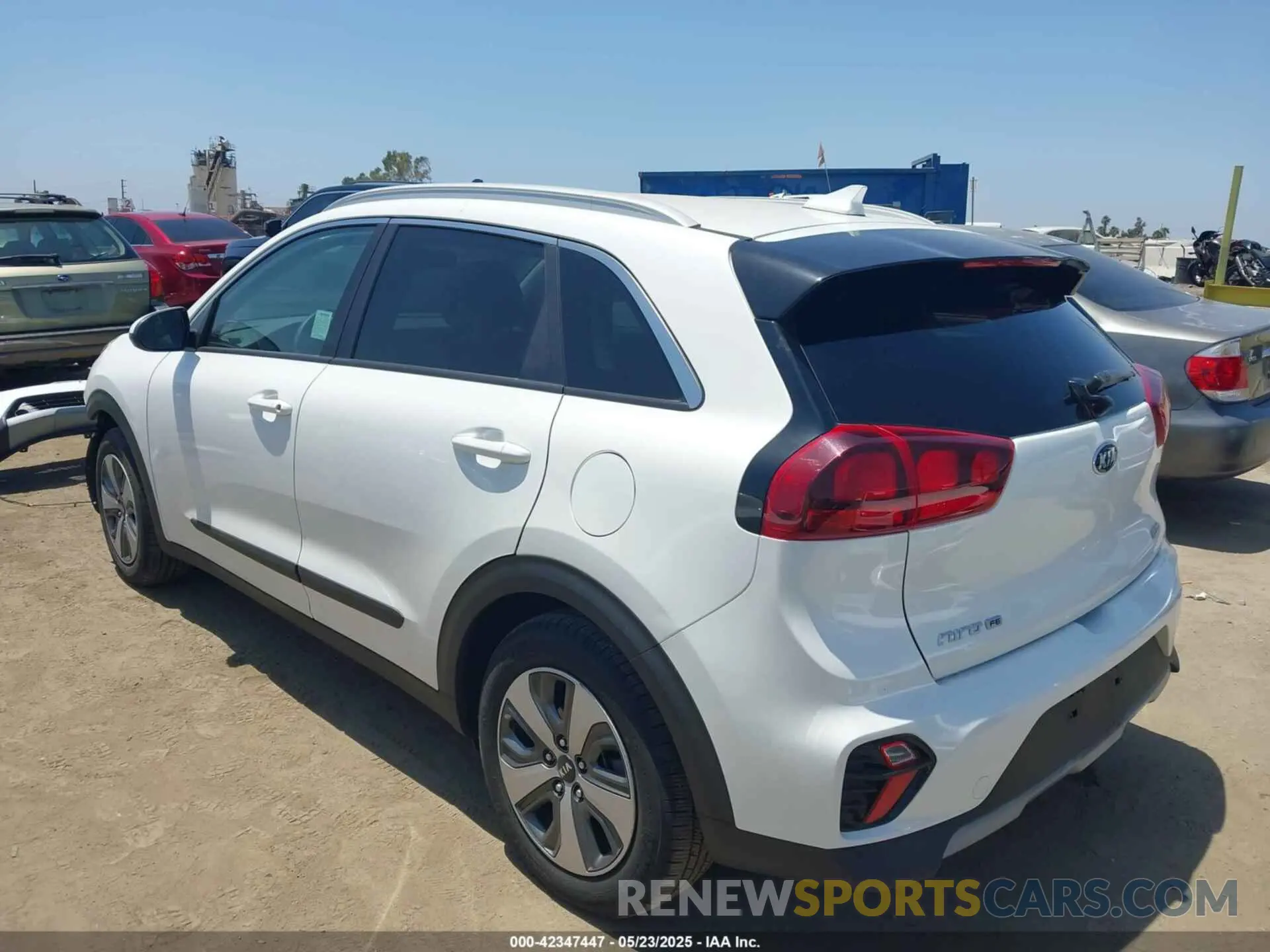 3 fotografías del automóvil dañado KNDCB3LC7M5465642 KIA NIRO 2021