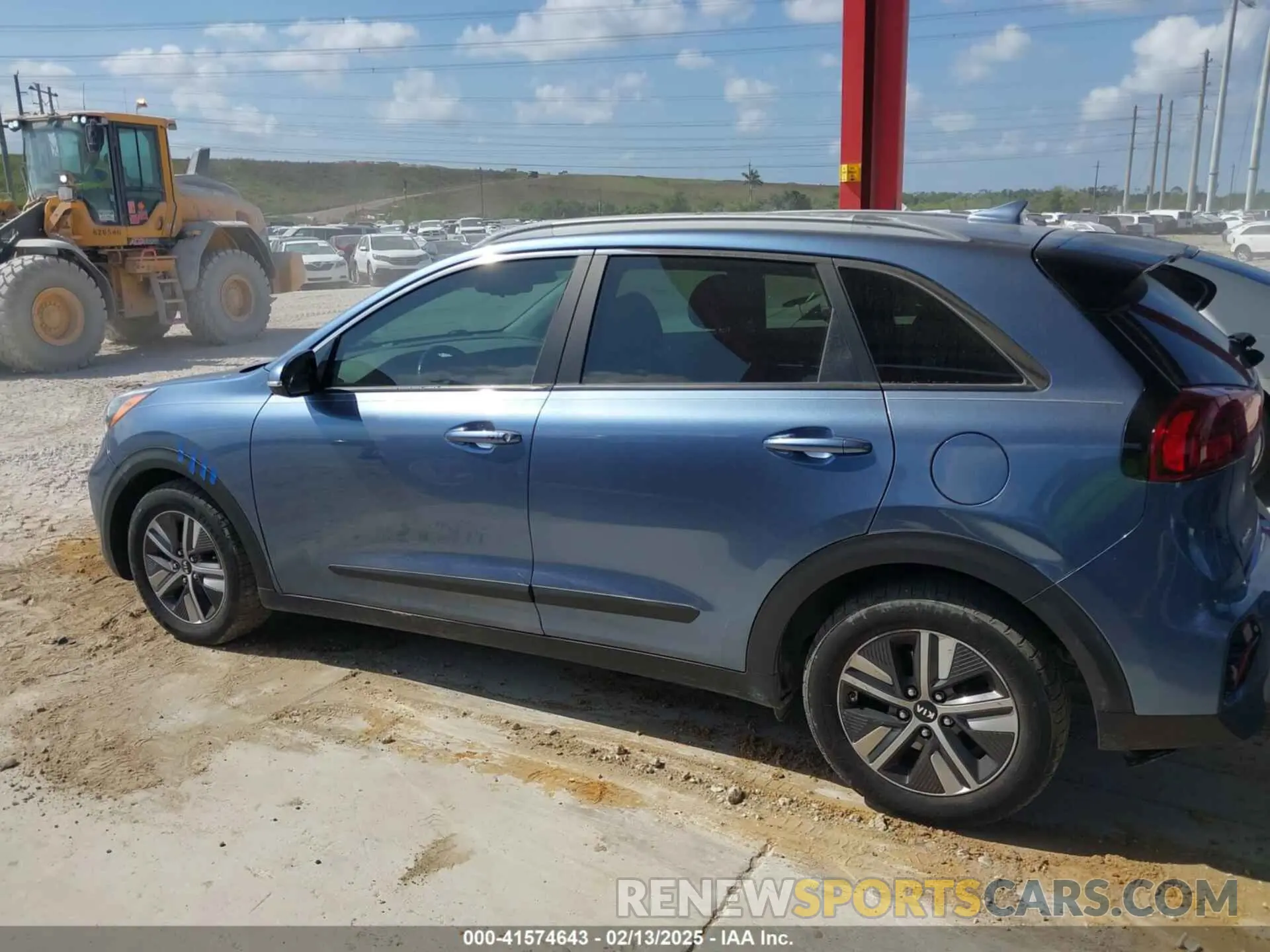 15 fotografías del automóvil dañado KNDCE3LCXM5481843 KIA NIRO 2021