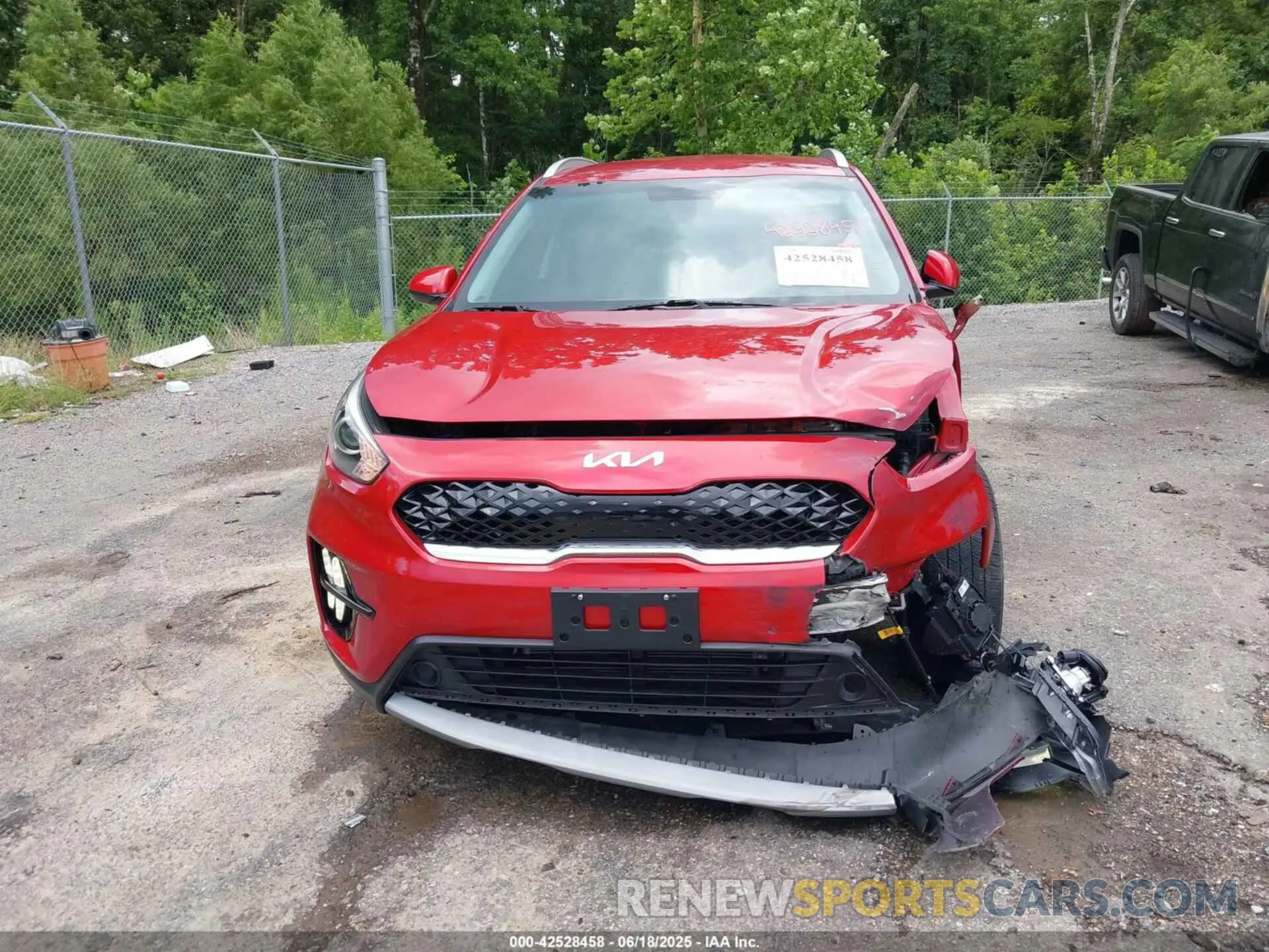13 fotografías del automóvil dañado KNDCB3LC0N5502841 KIA NIRO 2022