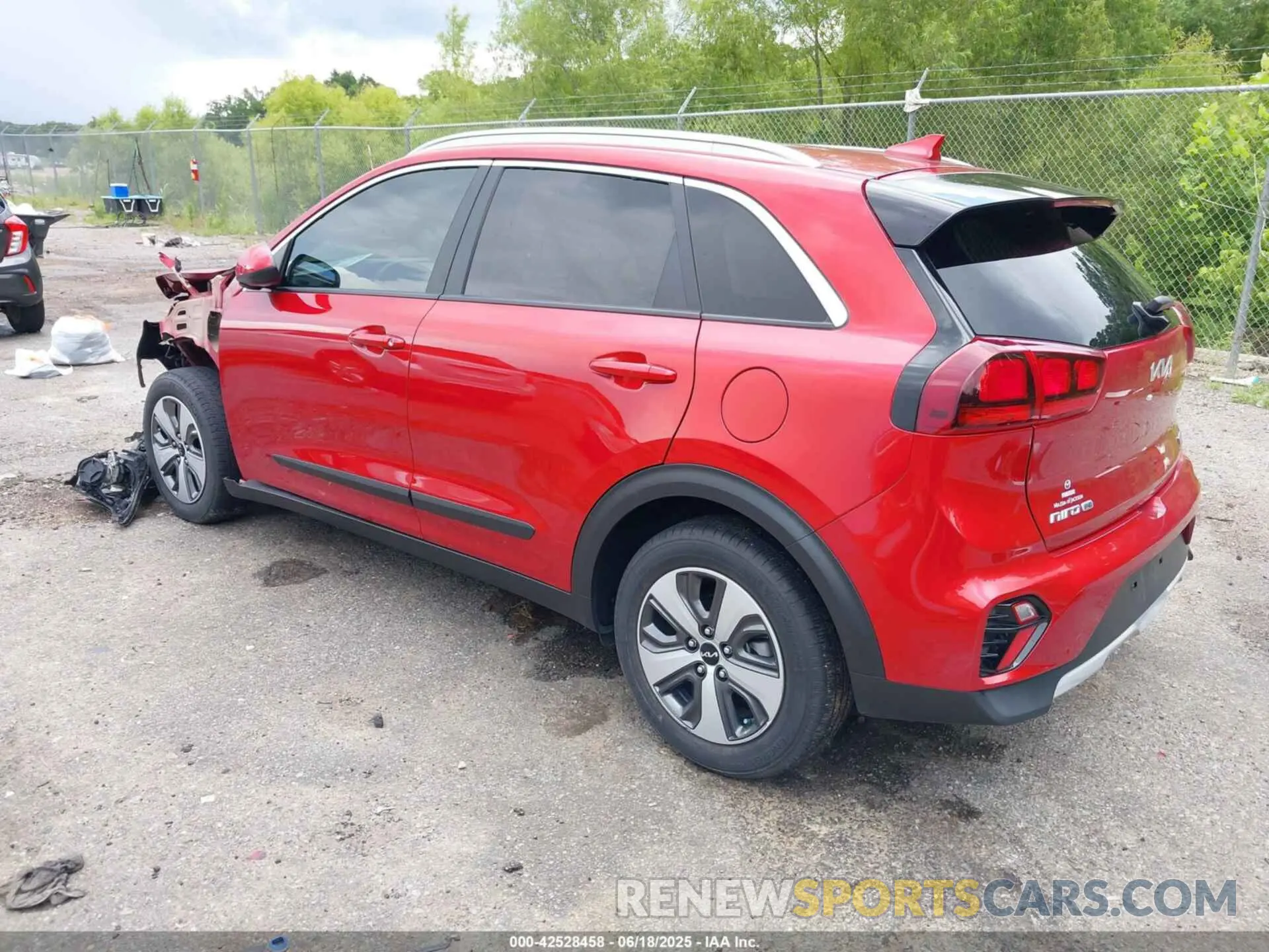 3 fotografías del automóvil dañado KNDCB3LC0N5502841 KIA NIRO 2022