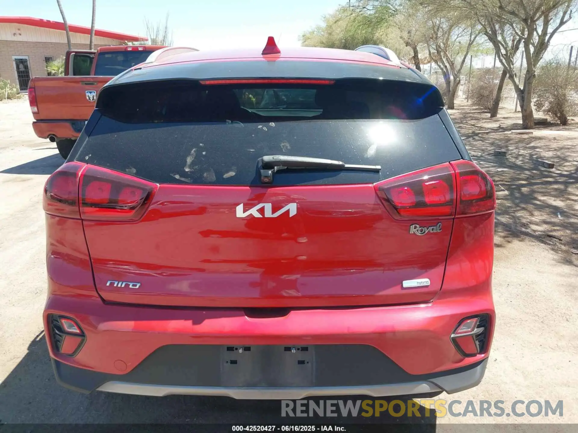 16 fotografías del automóvil dañado KNDCB3LC0N5548587 KIA NIRO 2022