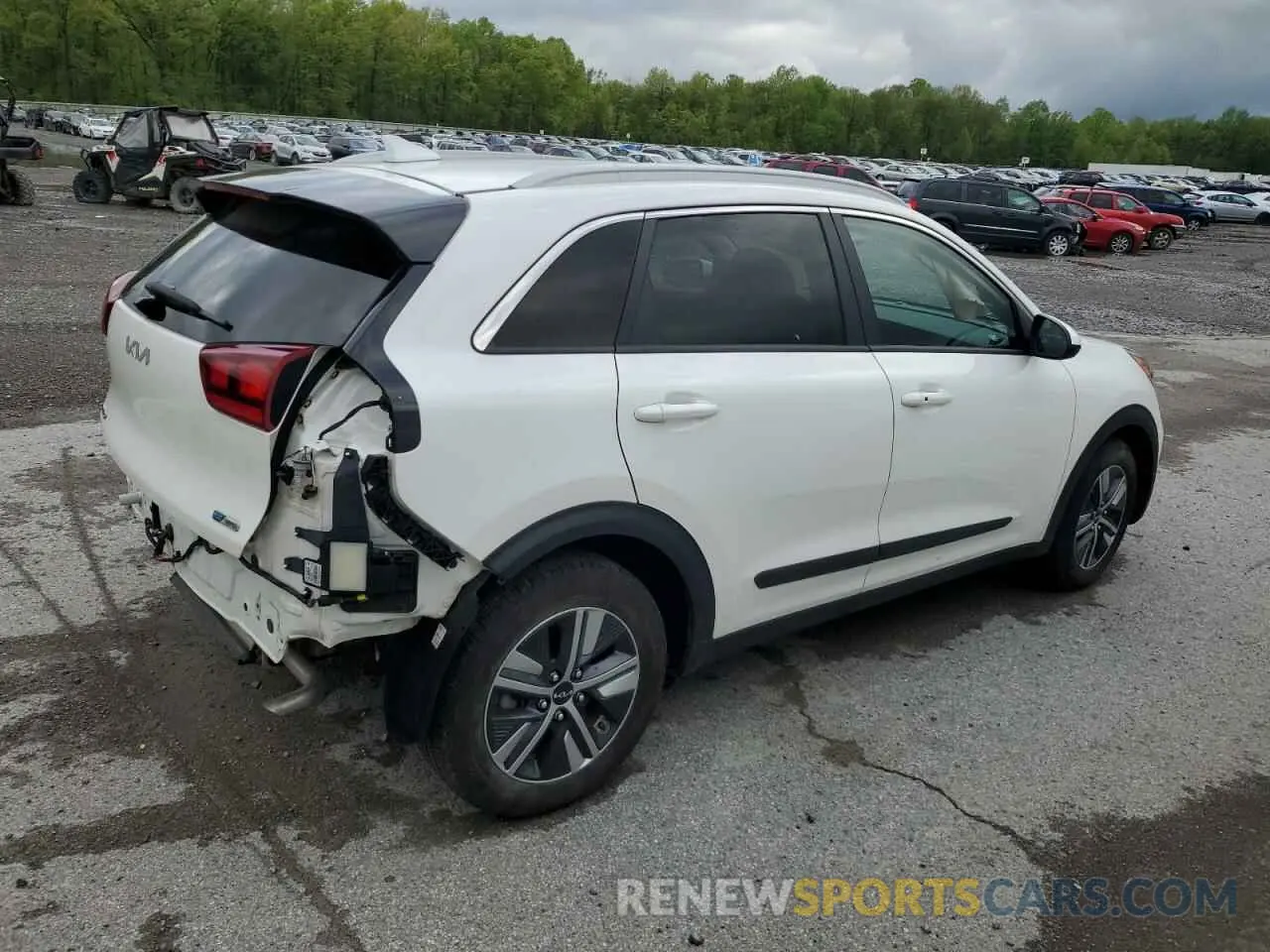 3 fotografías del automóvil dañado KNDCB3LC0N5549691 KIA NIRO 2022