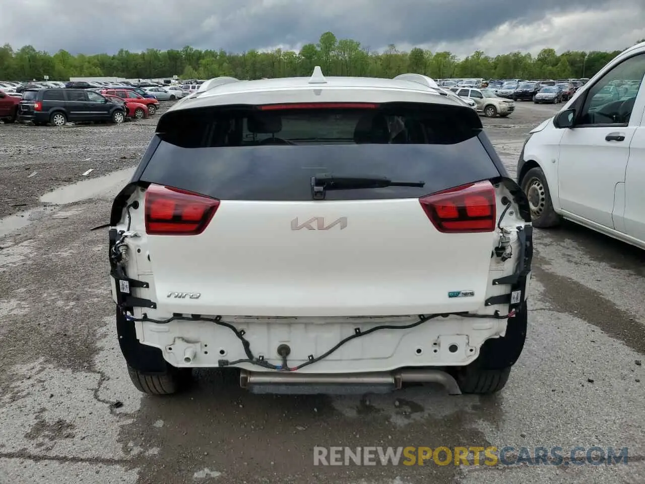 6 fotografías del automóvil dañado KNDCB3LC0N5549691 KIA NIRO 2022