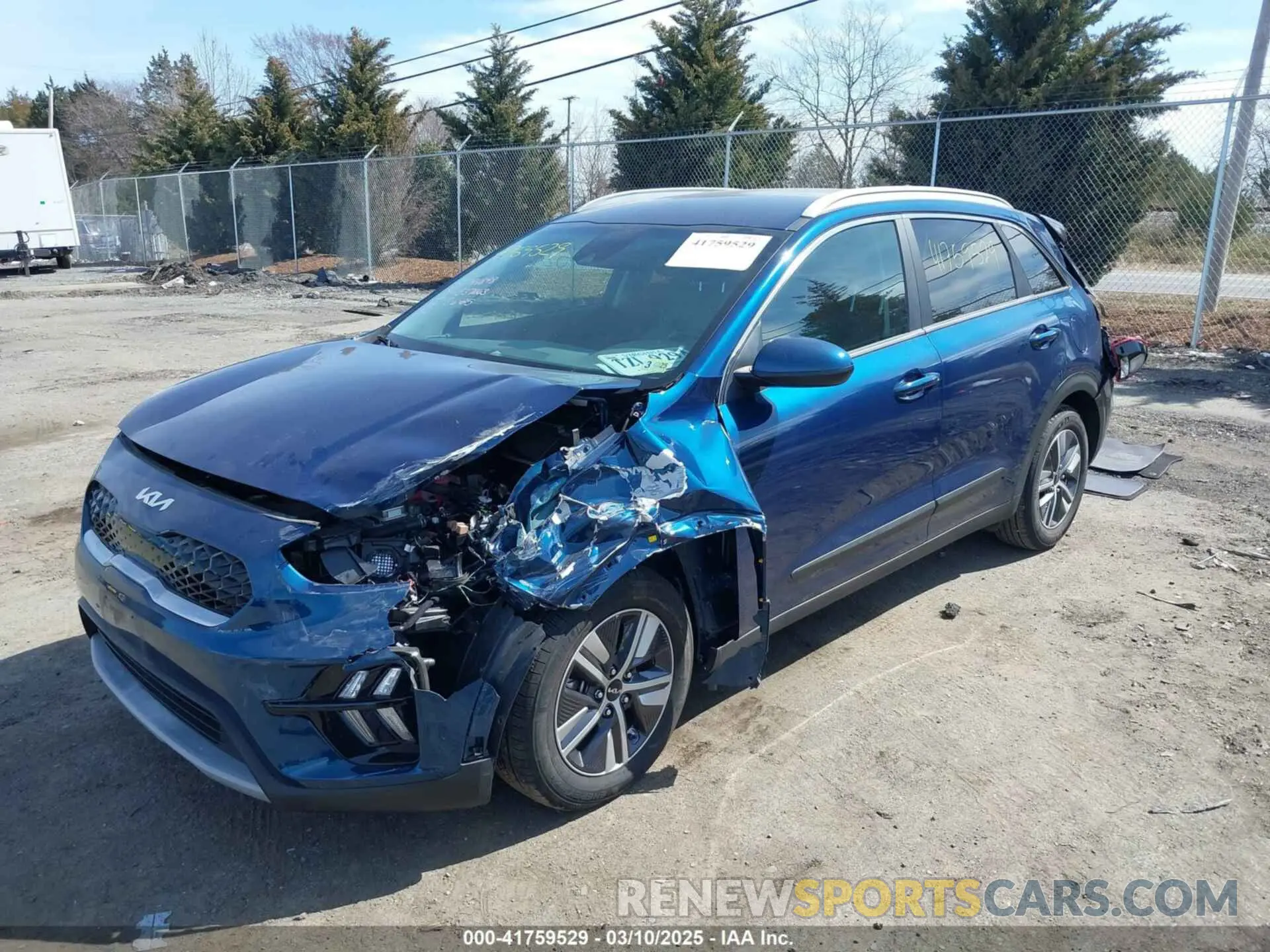 2 fotografías del automóvil dañado KNDCB3LC1N5537663 KIA NIRO 2022