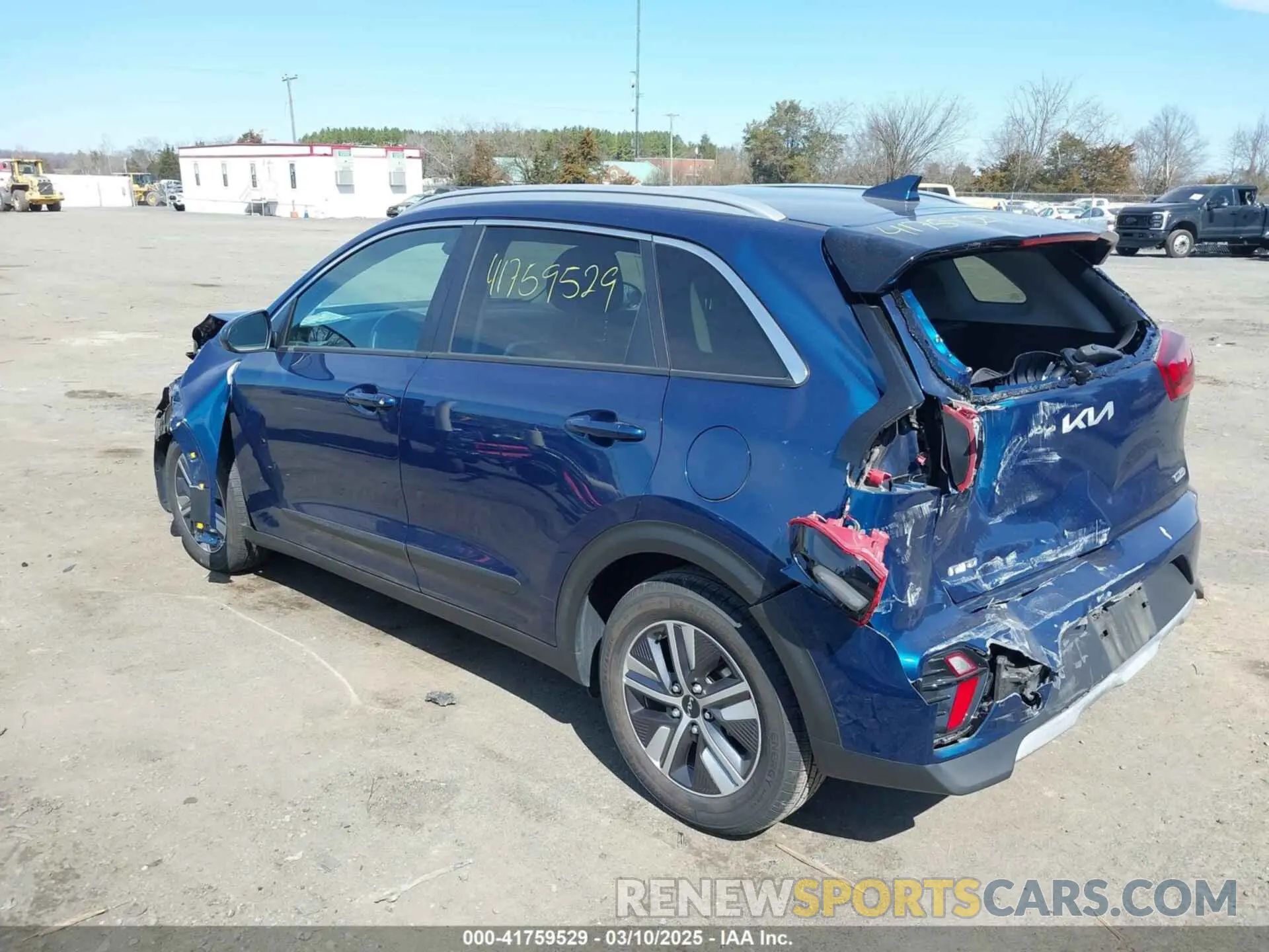 3 fotografías del automóvil dañado KNDCB3LC1N5537663 KIA NIRO 2022