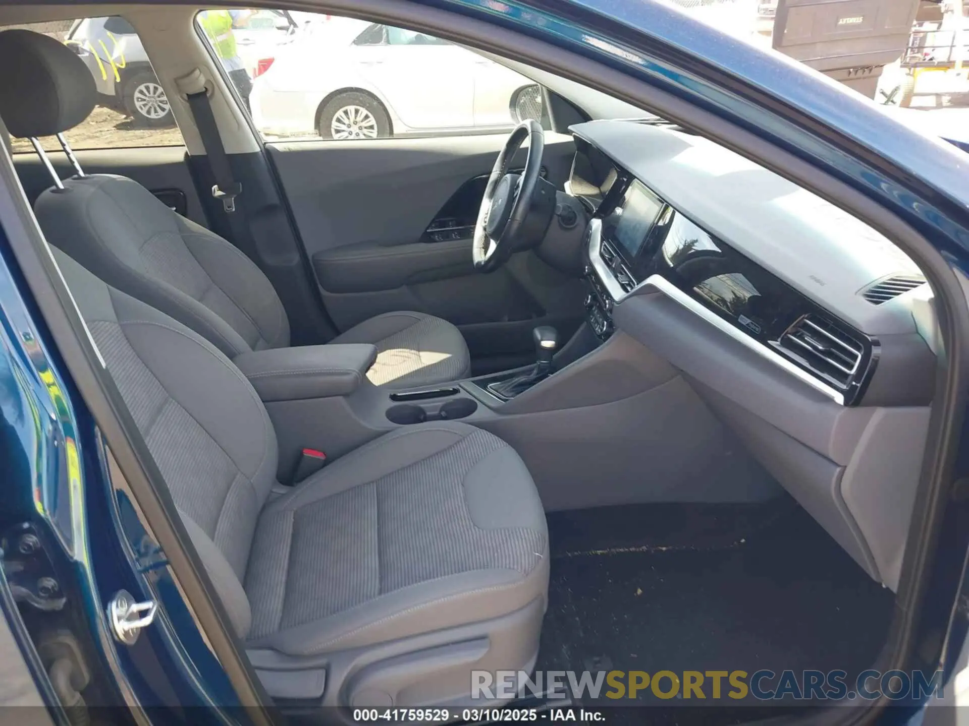 5 fotografías del automóvil dañado KNDCB3LC1N5537663 KIA NIRO 2022