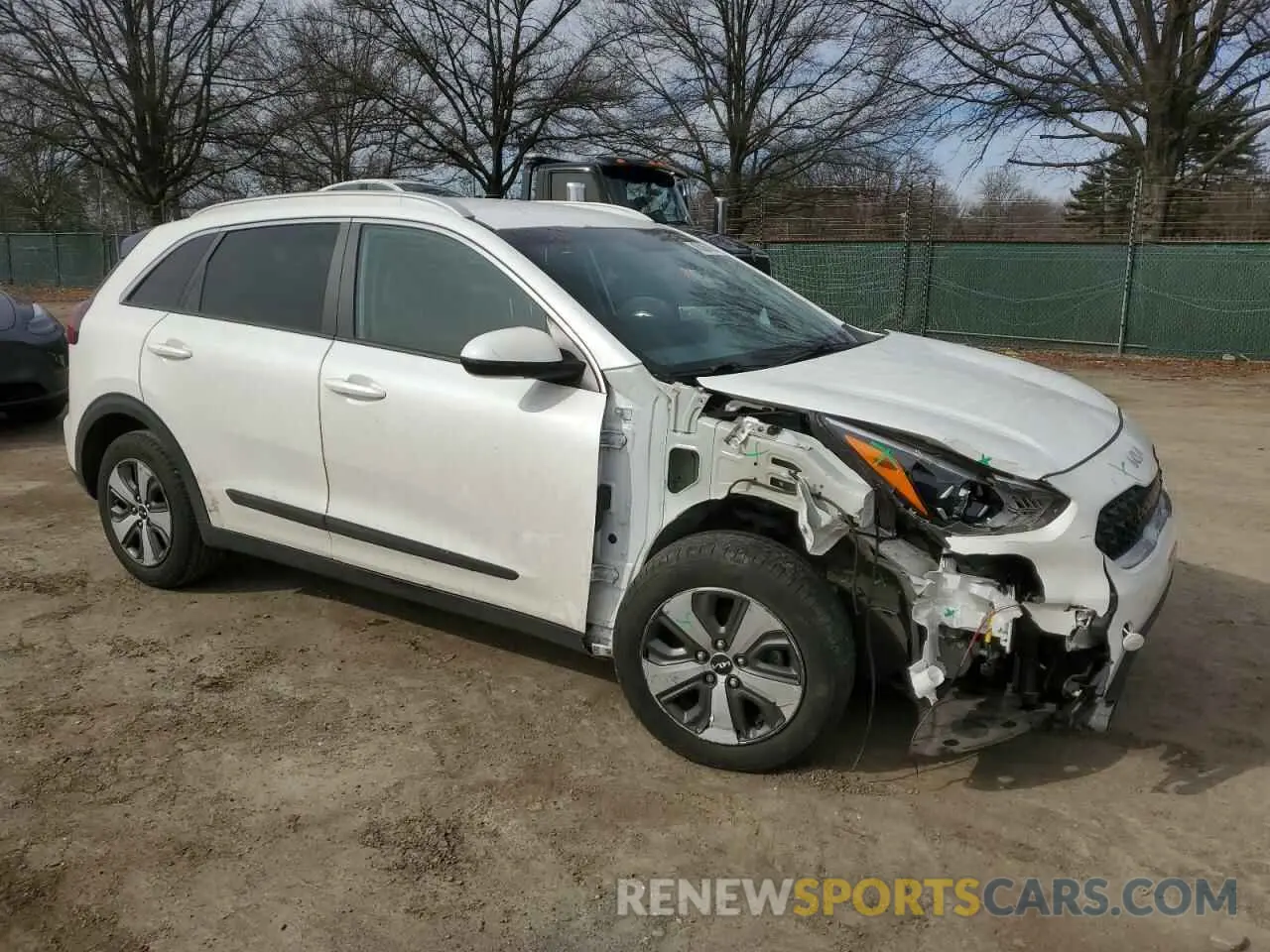 4 fotografías del automóvil dañado KNDCB3LC3N5510061 KIA NIRO 2022