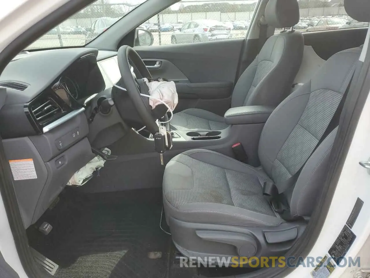 7 fotografías del automóvil dañado KNDCB3LC3N5510061 KIA NIRO 2022